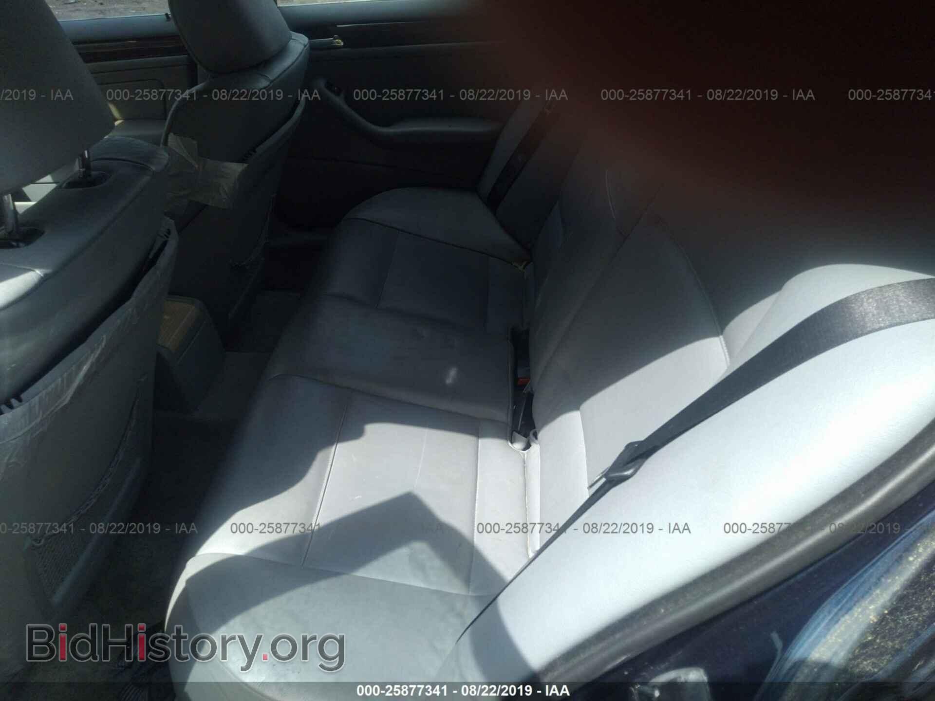 2003 BMW 330 - VIN: WBAEV53473KM02591 - Photo 8
