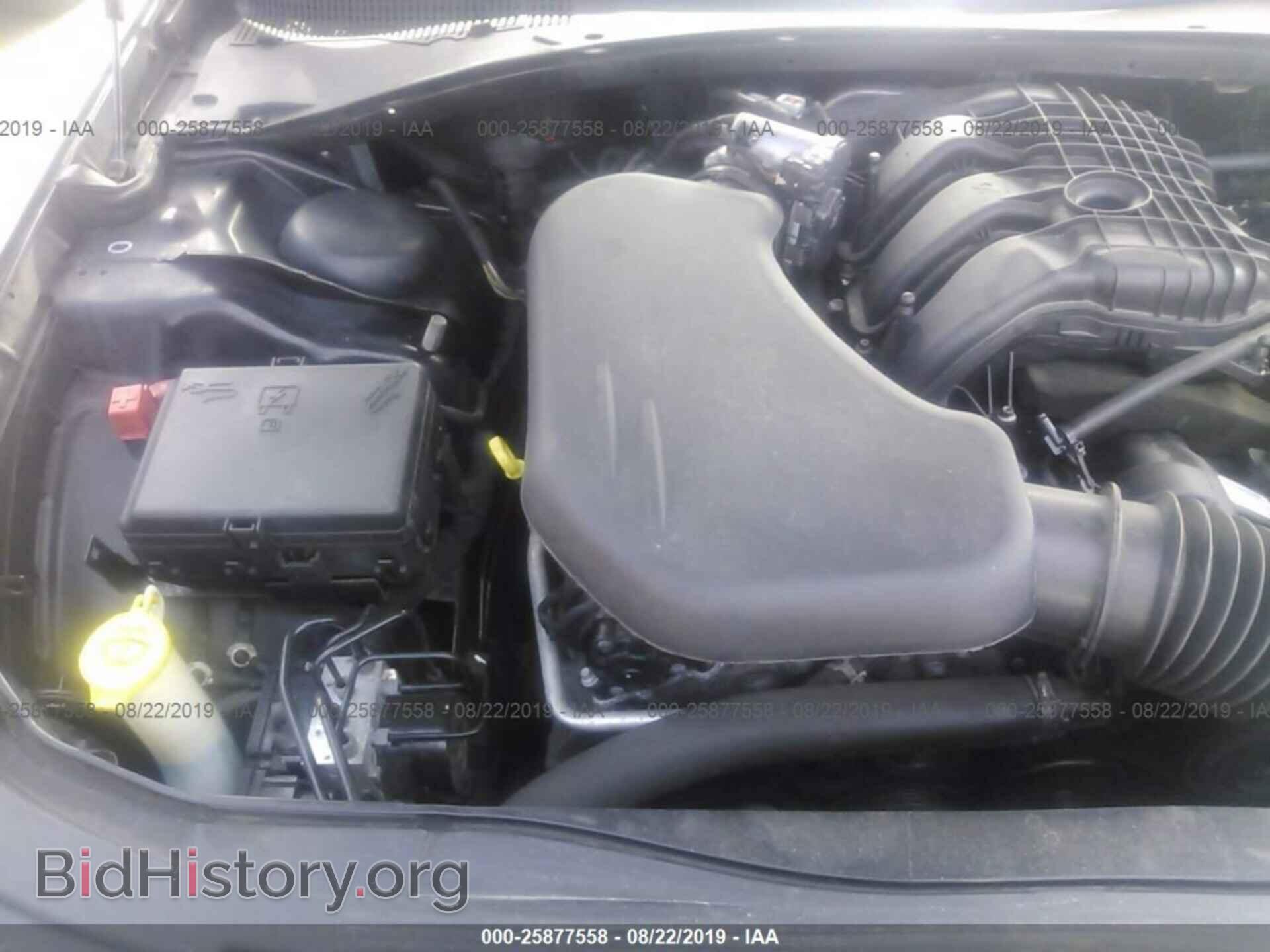 2014 CHRYSLER 300 - VIN: 2C3CCAAG6EH341660 - Фото 10