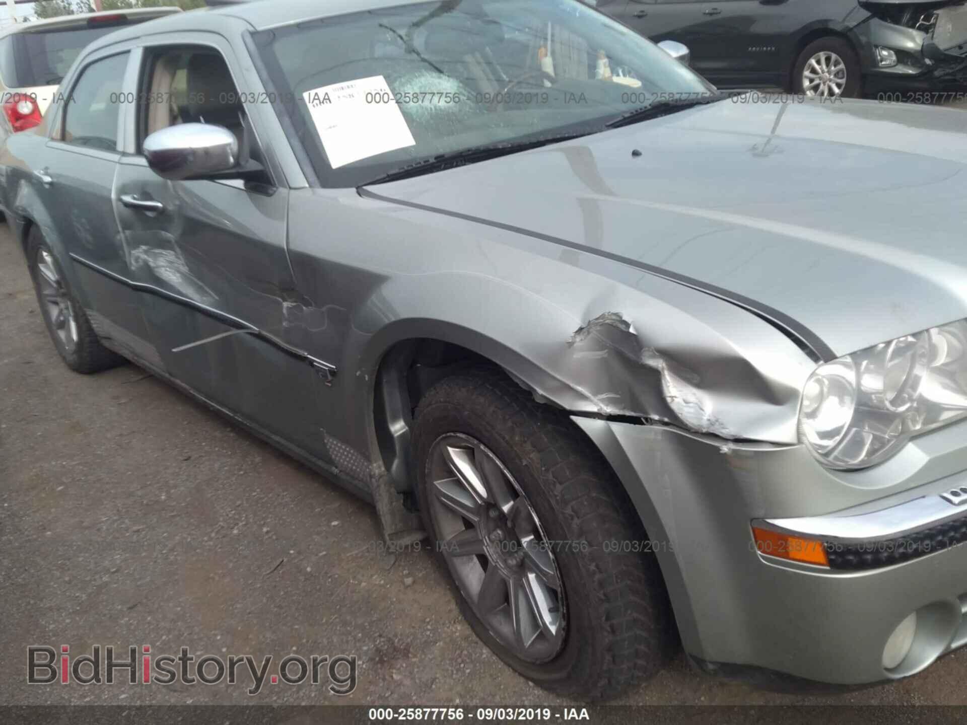 2005 CHRYSLER 300C - VIN: 2C3AA63H05H173885 - Фото 6