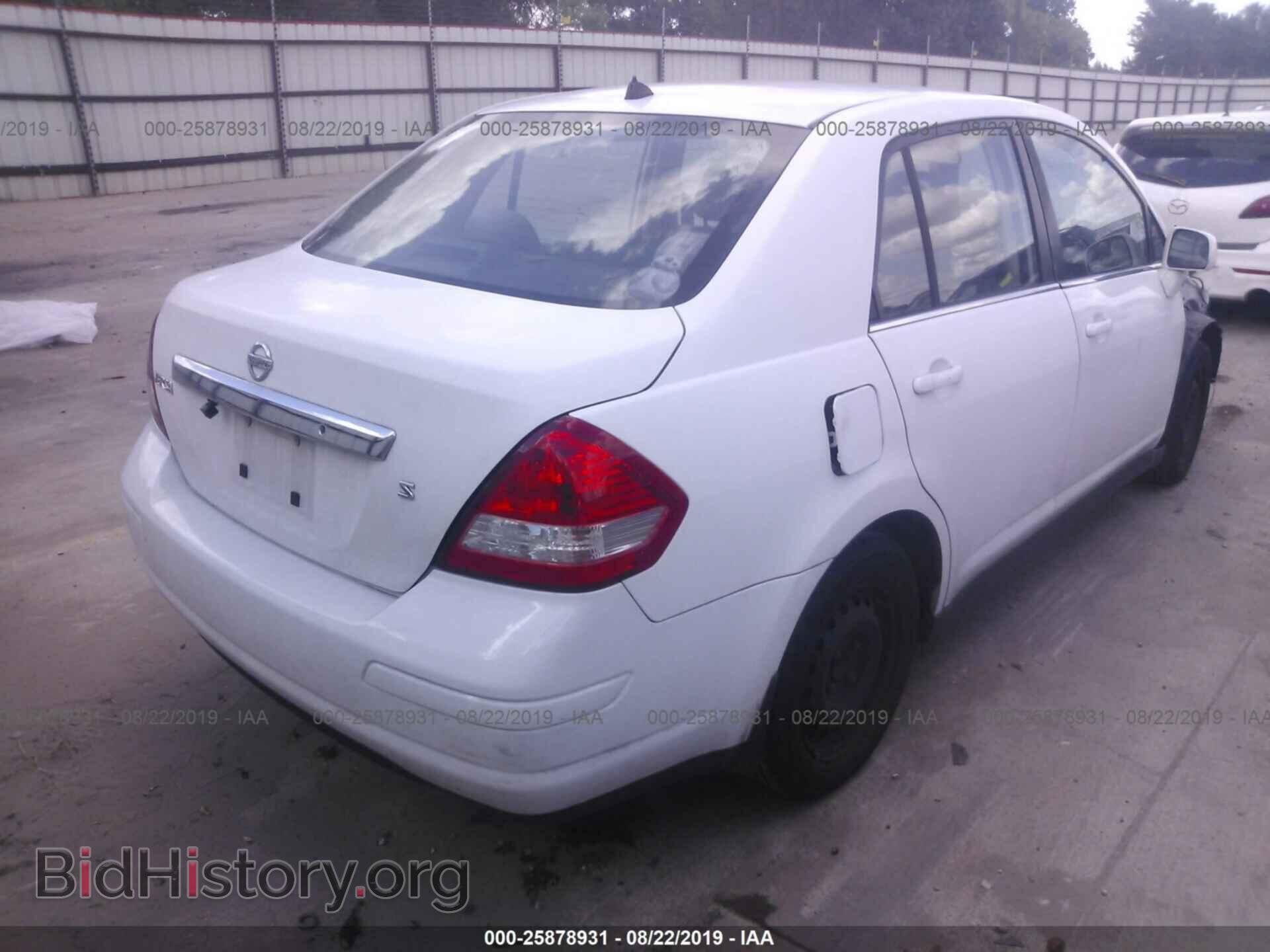 2008 NISSAN VERSA - VIN: 3N1BC11E88L411700 - Фото 4