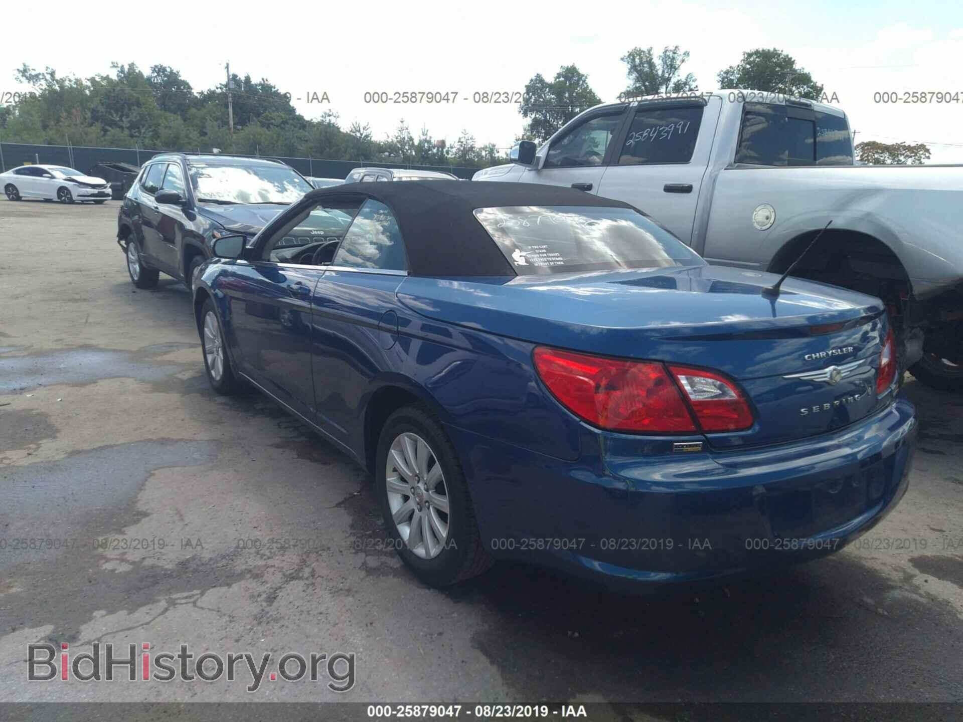 2010 CHRYSLER SEBRING - VIN: 1C3BC5ED7AN166565 - Фото 3