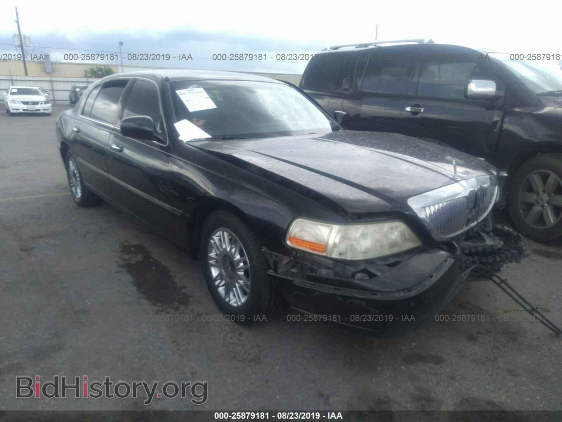 Фотография 2LNBL8EV7BX764396 - LINCOLN TOWN CAR 2011