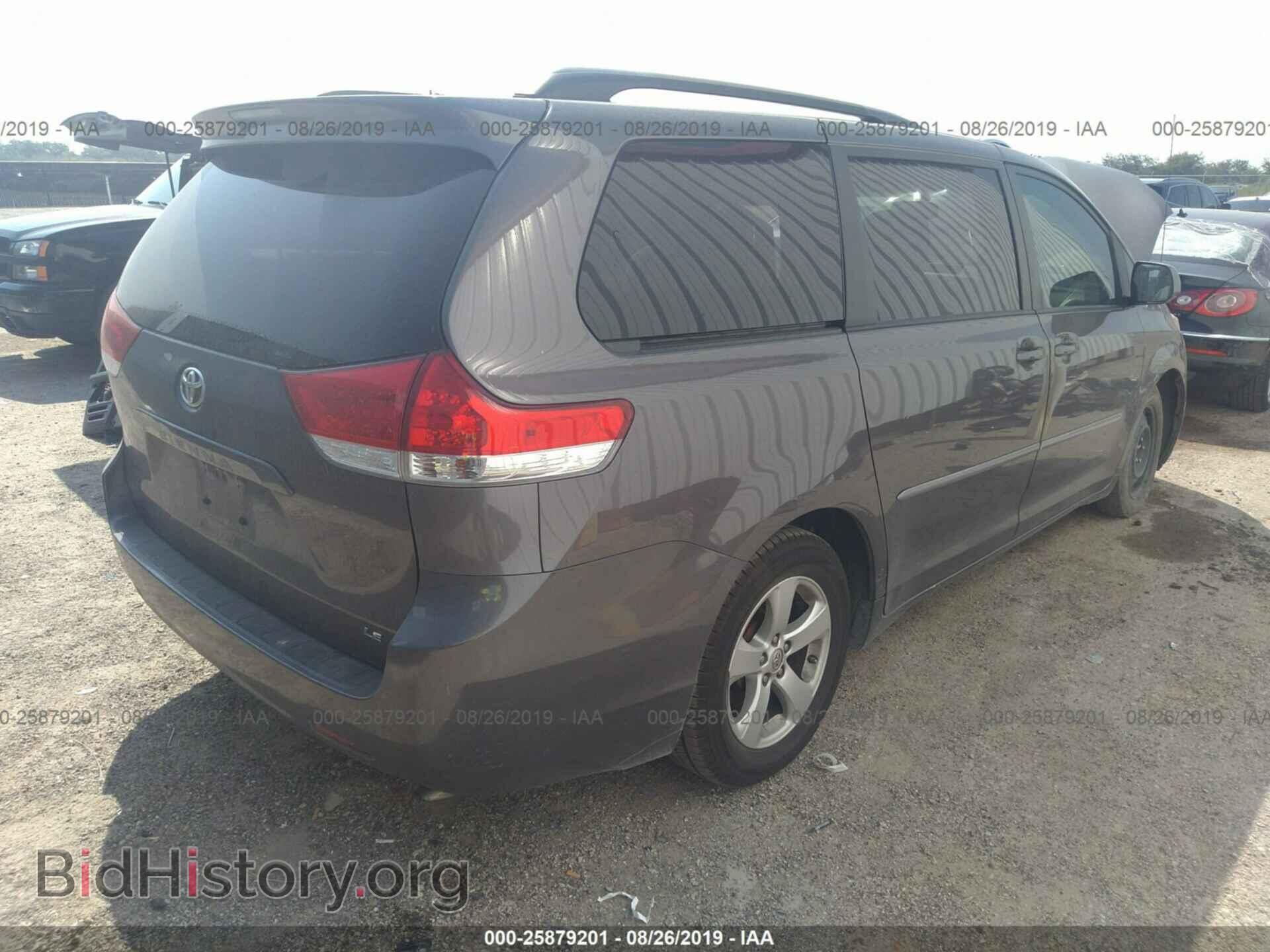 2013 TOYOTA SIENNA - VIN: 5TDKK3DC2DS357014 - Фото 4