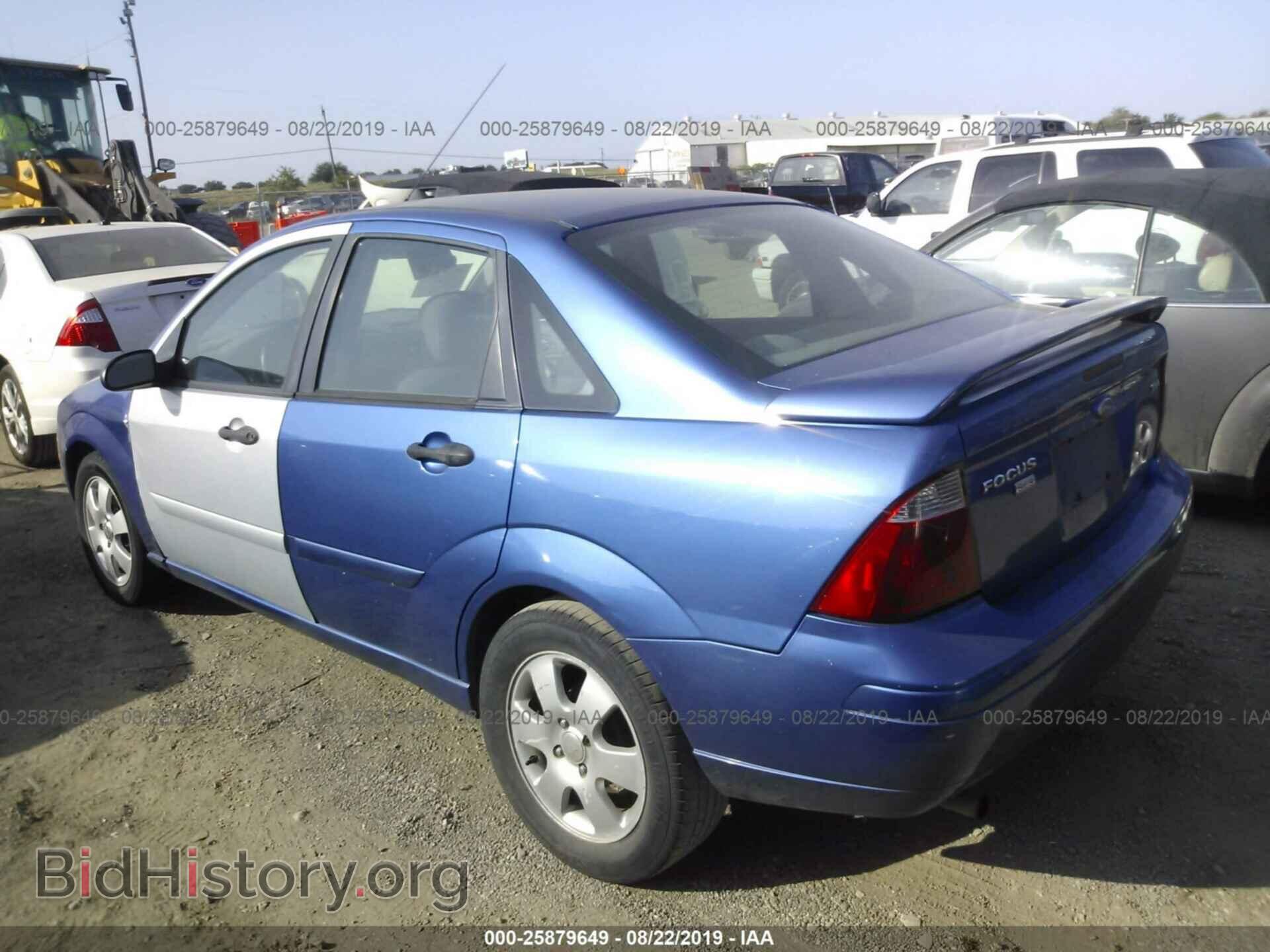 2005 FORD FOCUS - VIN: 1FAFP34N25W282004 - Photo 3