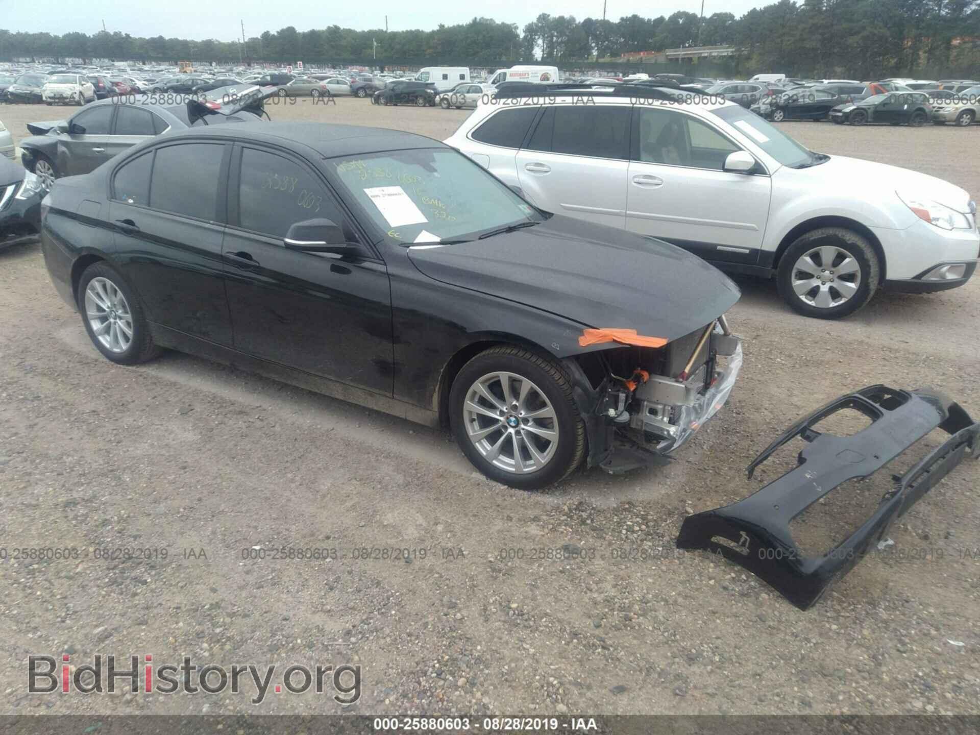 Photo WBA8E5G51GNT40285 - BMW 320 2016