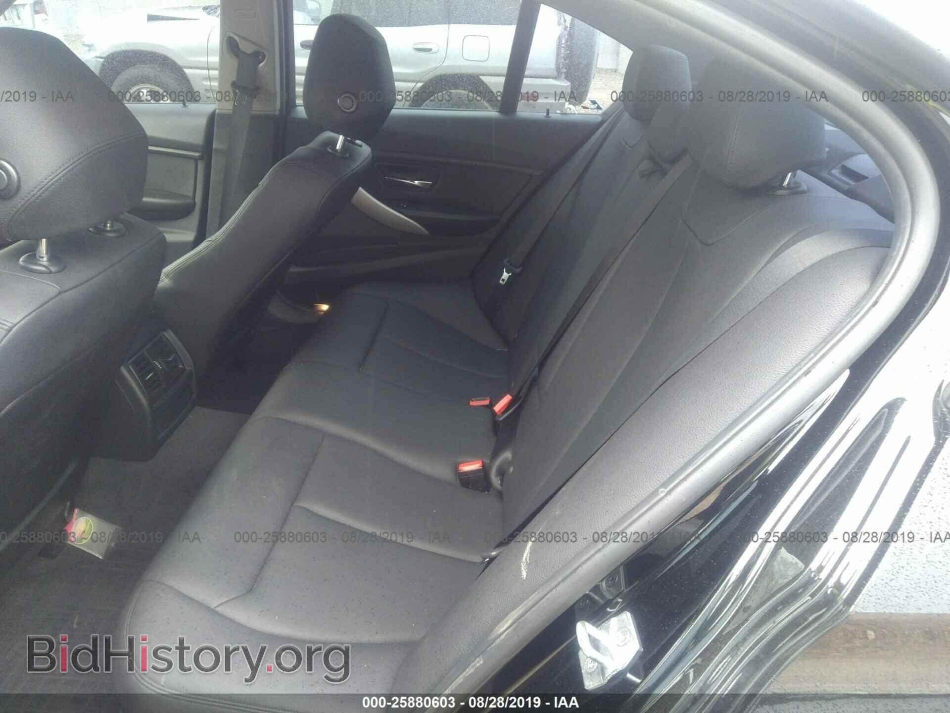 2016 BMW 320 - VIN: WBA8E5G51GNT40285 - Photo 8