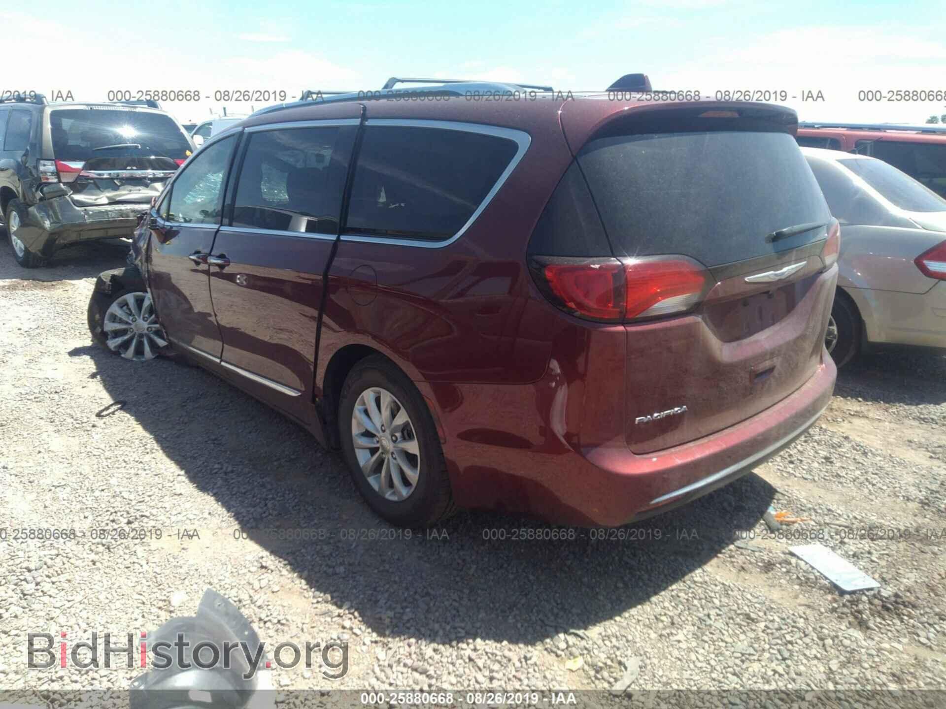 2018 CHRYSLER PACIFICA - VIN: 2C4RC1BGXJR290642 - Фото 3