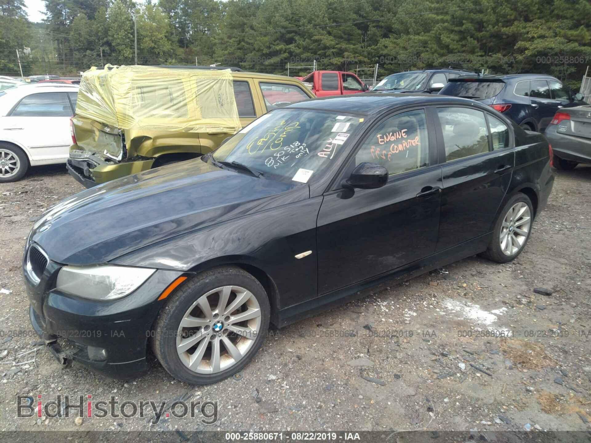 2011 BMW 328 - VIN: WBAPH7C5XBE850518 - Фото 2