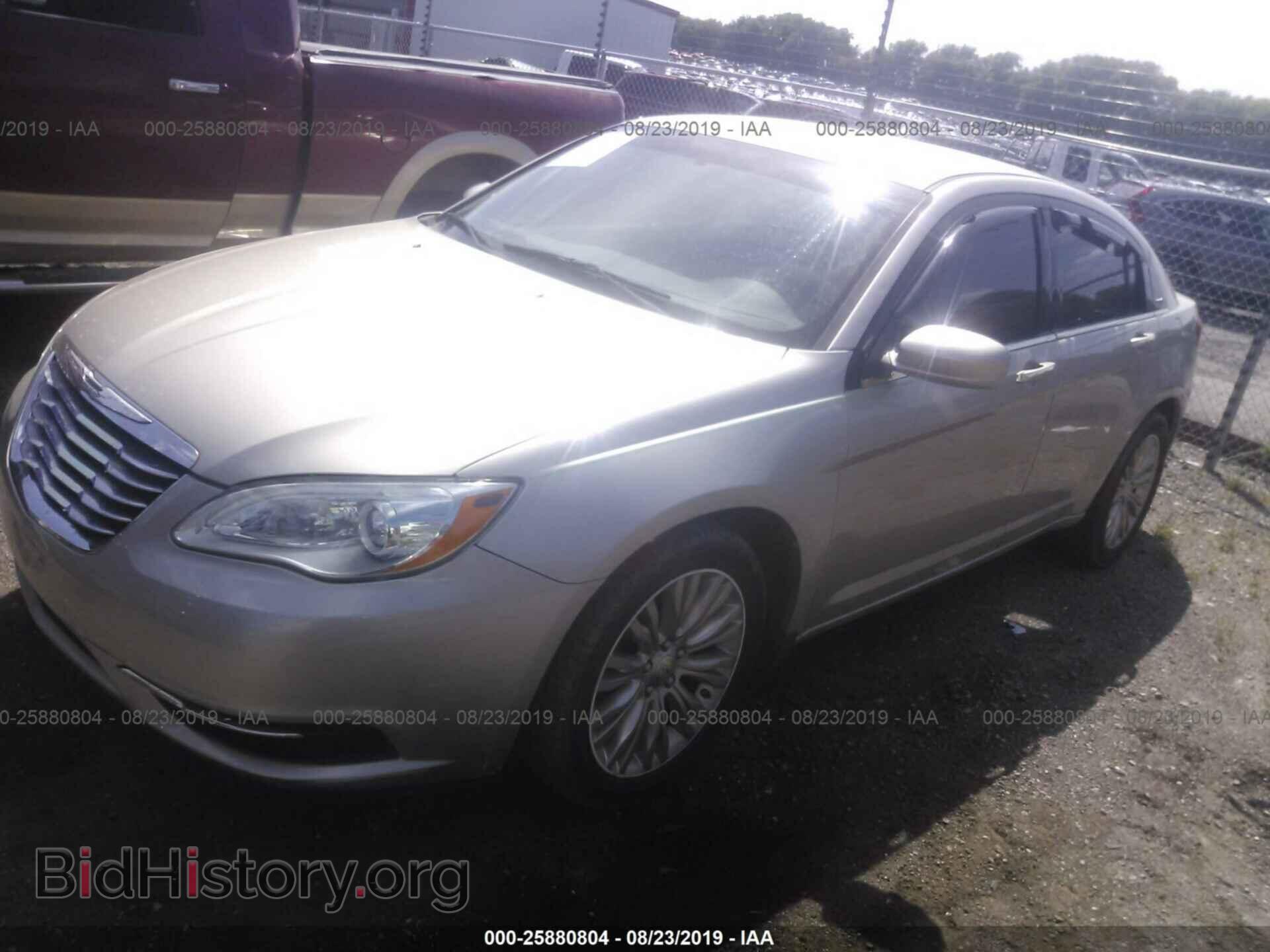 2013 CHRYSLER 200 - VIN: 1C3CCBAB7DN671906 - Photo 2