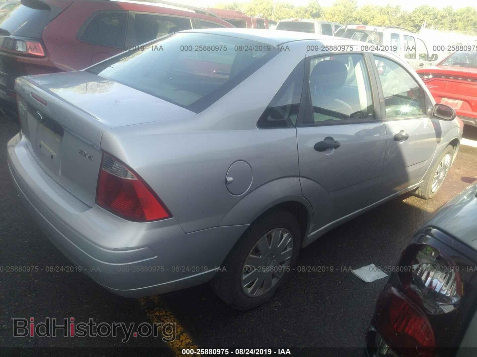 2005 FORD FOCUS - VIN: 1FAFP34N95W141883 - Фото 4