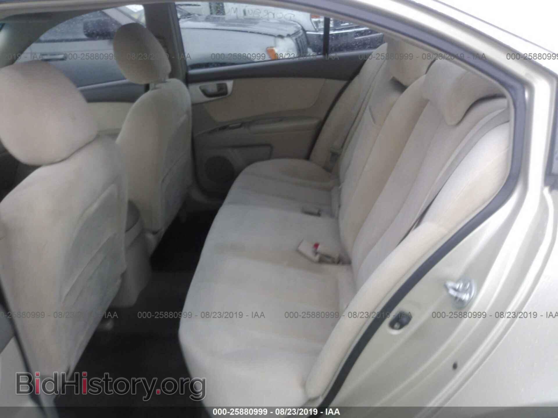 2008 KIA OPTIMA - VIN: KNAGE123885236842 - Фото 8