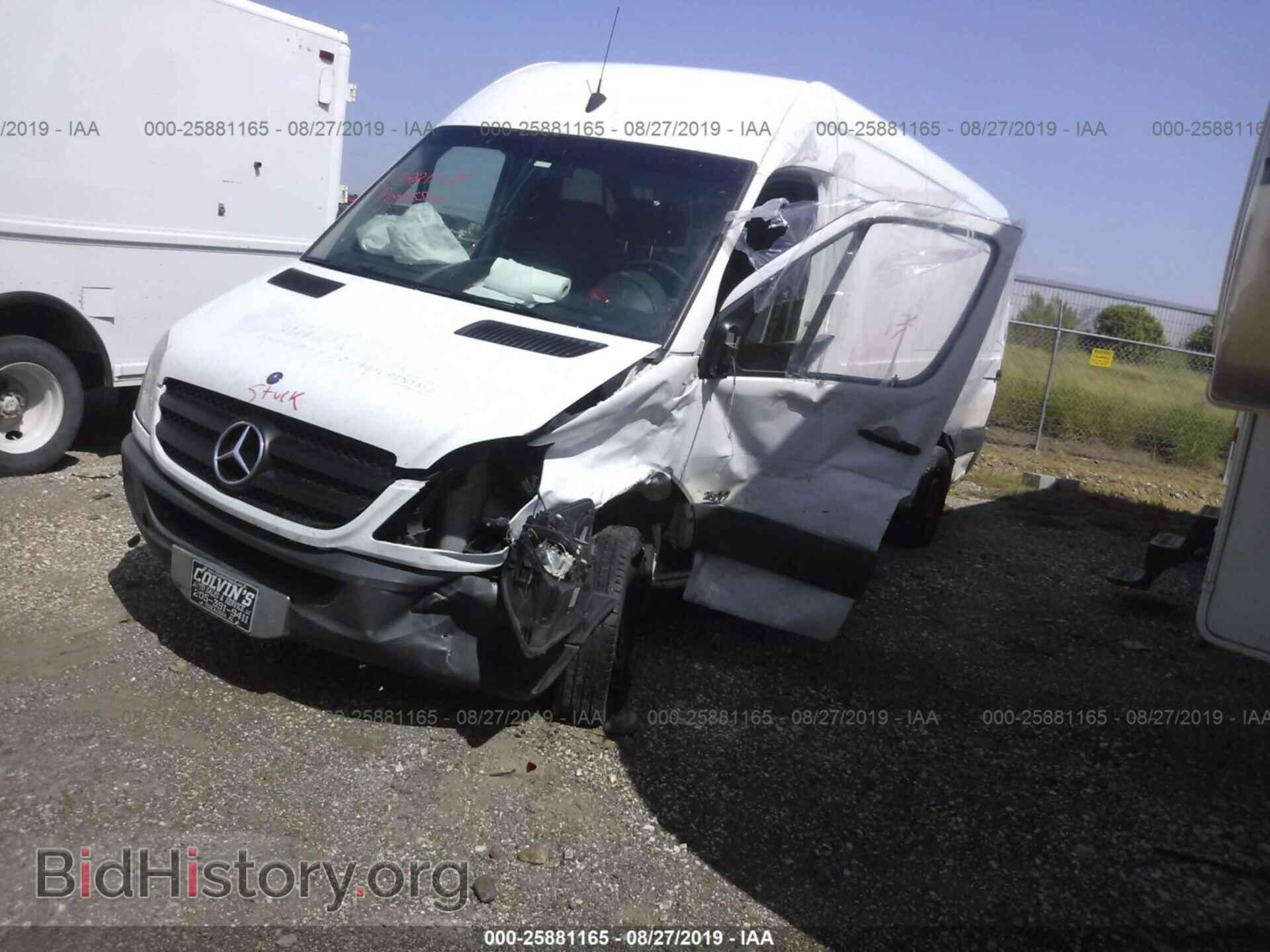 2011 MERCEDES-BENZ SPRINTER - VIN: WD3PE8CC2B5590660 - Фото 2
