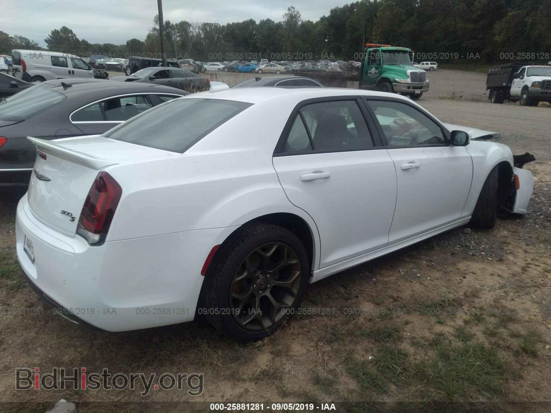 2017 CHRYSLER 300 - VIN: 2C3CCABG7HH541790 - Фото 4