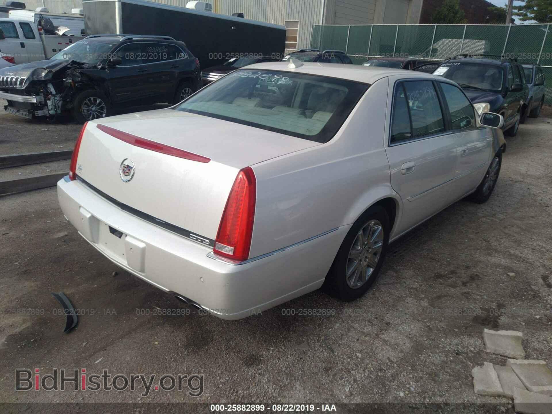 2011 CADILLAC DTS - VIN: 1G6KH5E65BU115073 - Фото 4