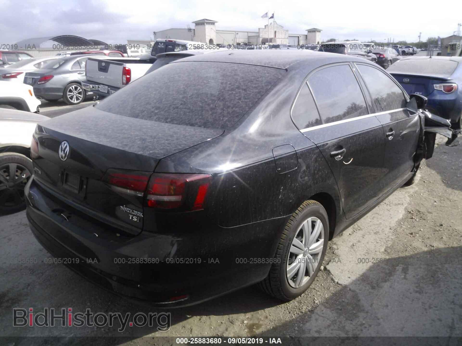 2017 VOLKSWAGEN JETTA - VIN: 3VW2B7AJXHM318183 - Фото 4
