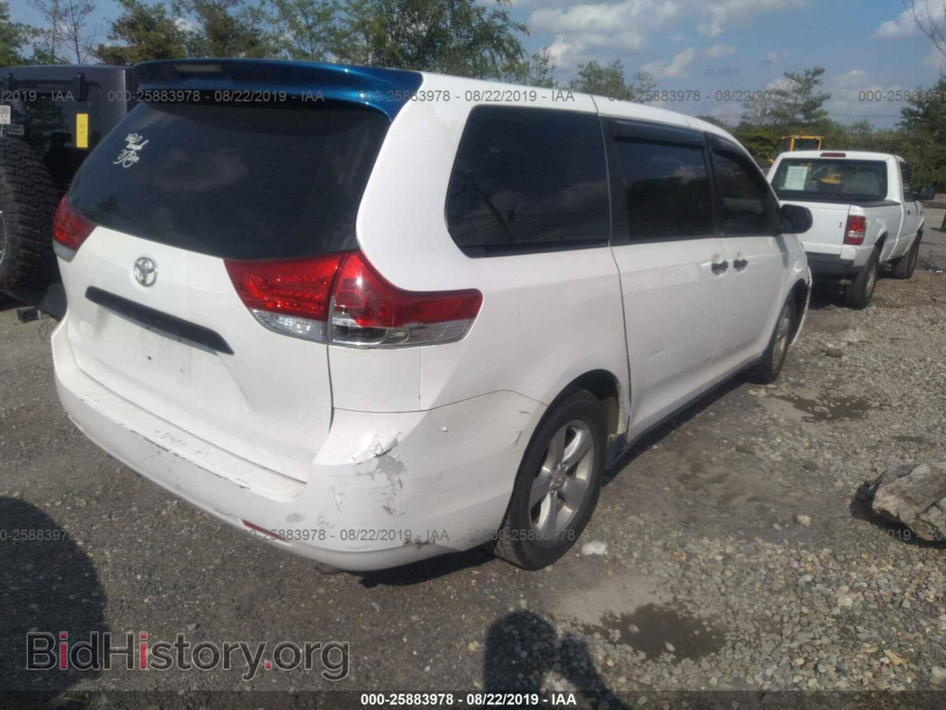 2011 TOYOTA SIENNA - VIN: 5TDKA3DC5BS009305 - Фото 4