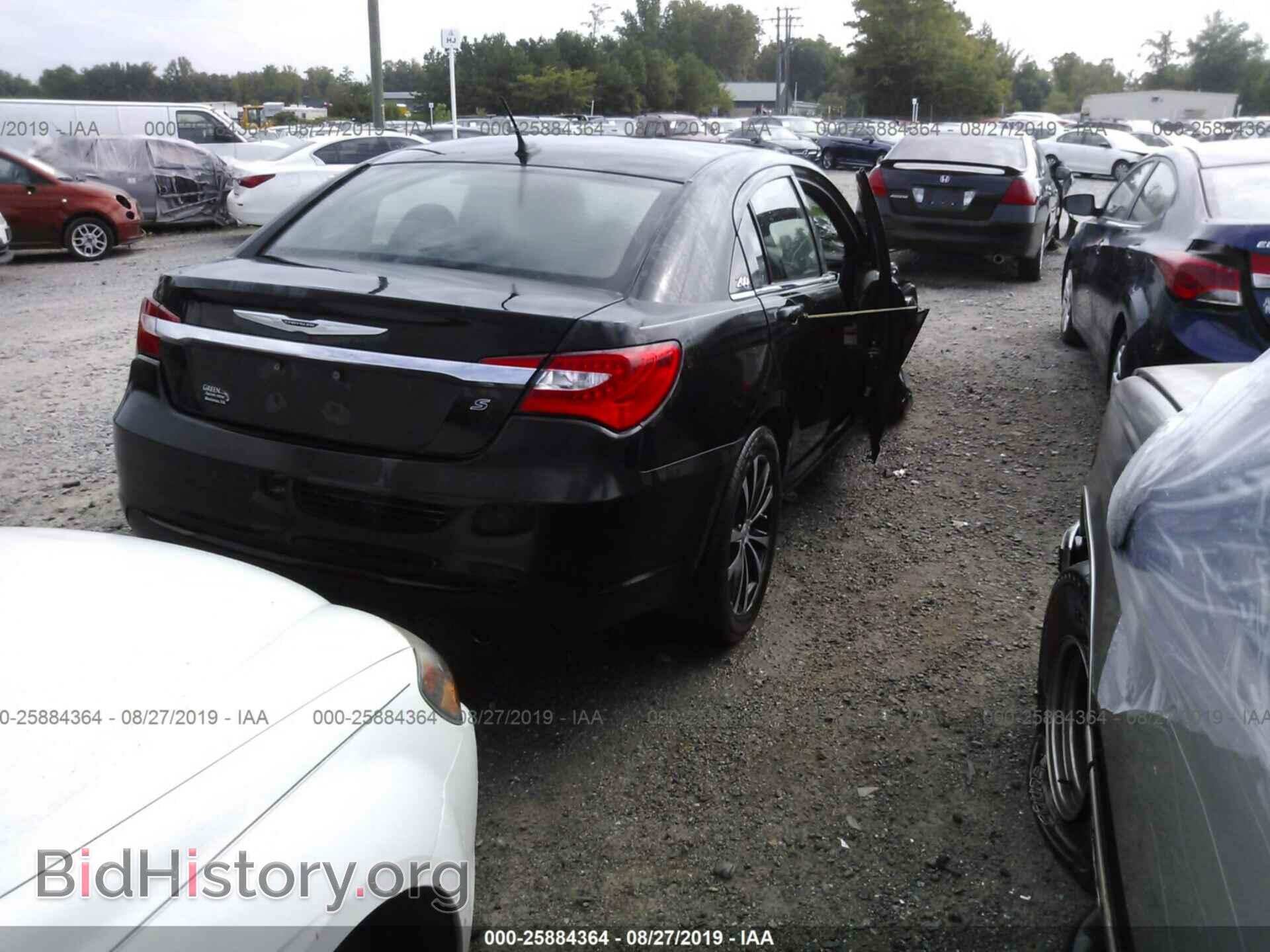 2012 CHRYSLER 200 - VIN: 1C3CCBHG3CN173685 - Фото 4