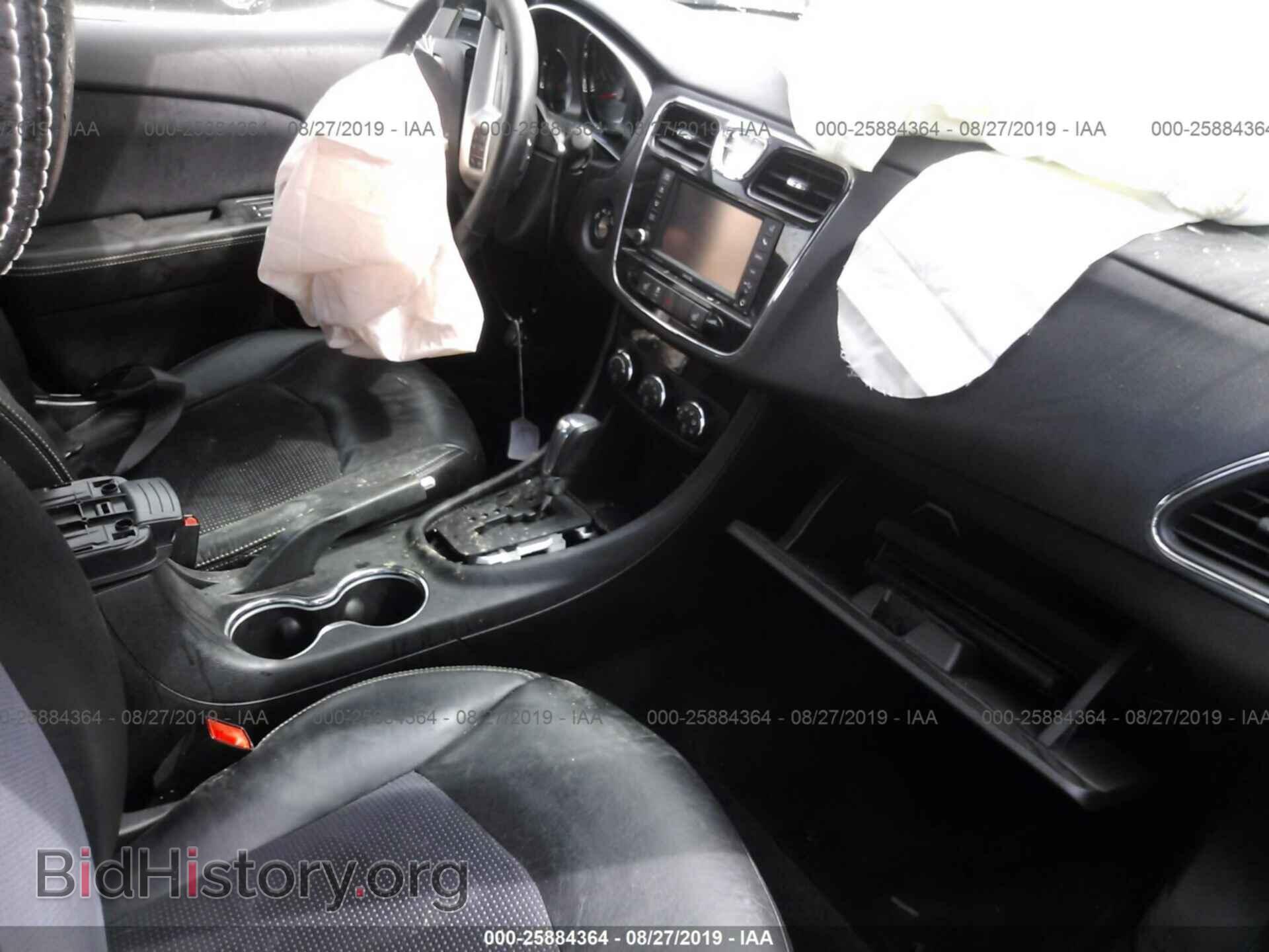 2012 CHRYSLER 200 - VIN: 1C3CCBHG3CN173685 - Фото 5