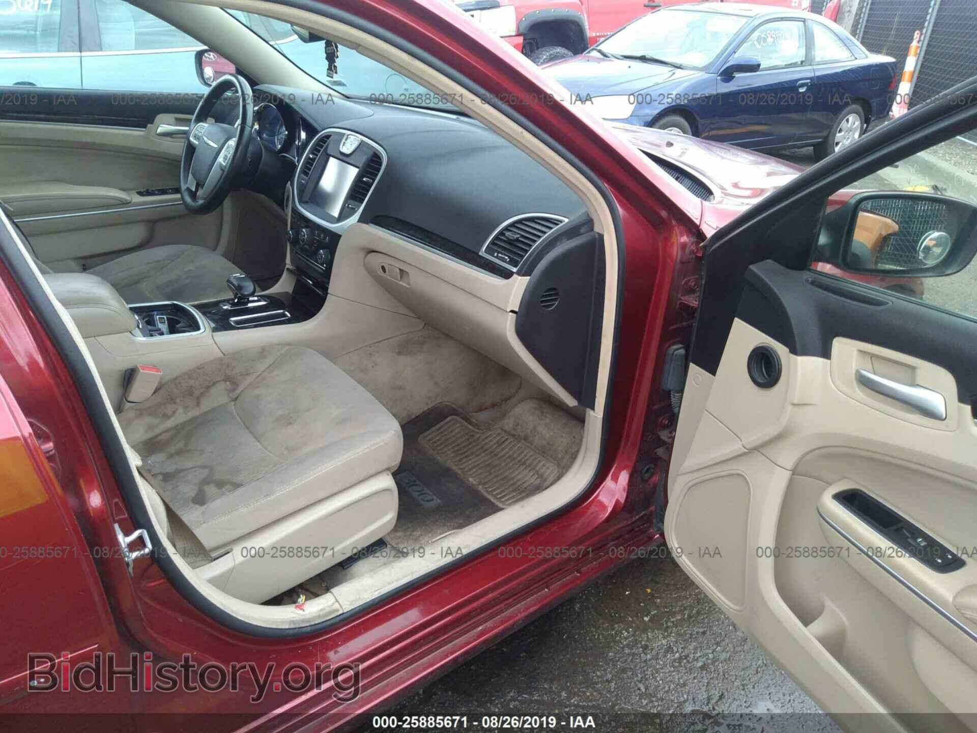 2012 CHRYSLER 300 - VIN: 2C3CCAAG2CH217298 - Photo 5
