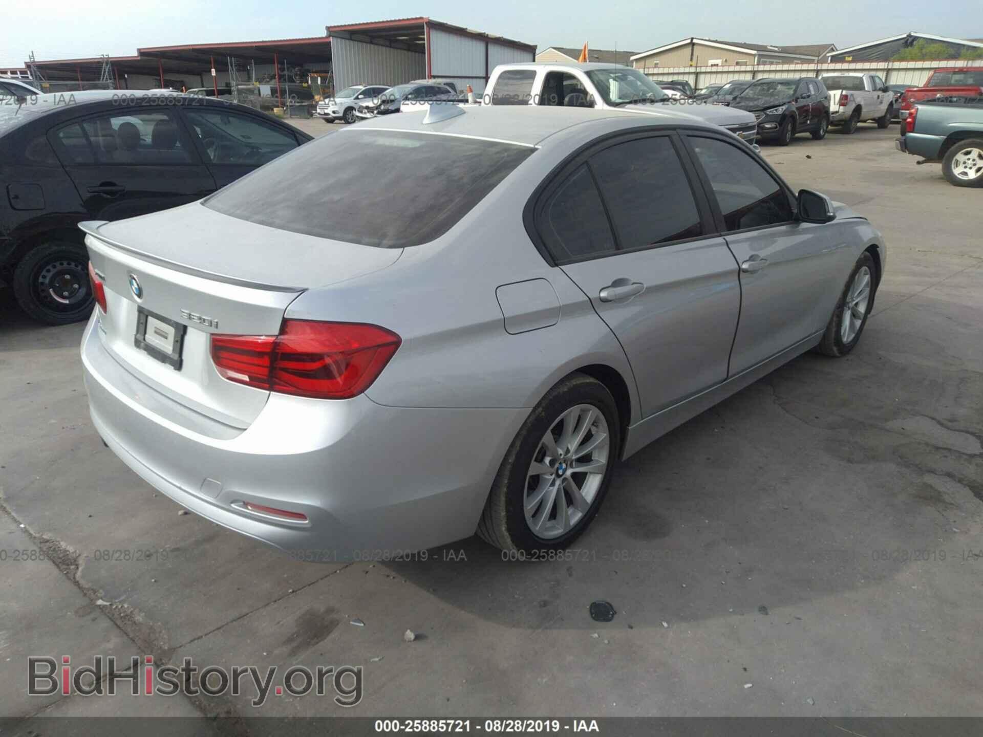 2016 BMW 320 - VIN: WBA8E5G55GNT94706 - Фото 4