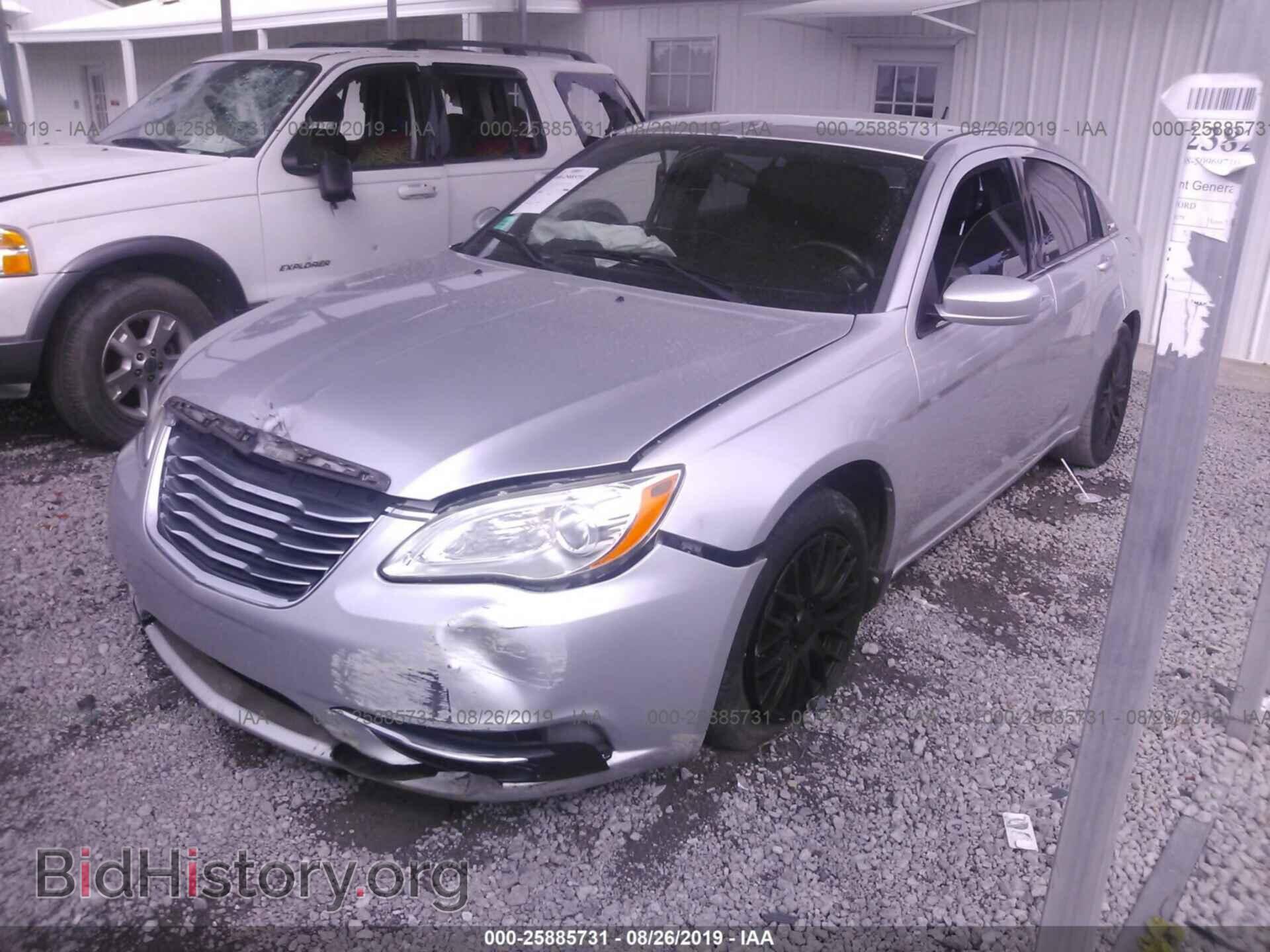 2011 CHRYSLER 200 - VIN: 1C3BC1FBXBN591124 - Photo 2