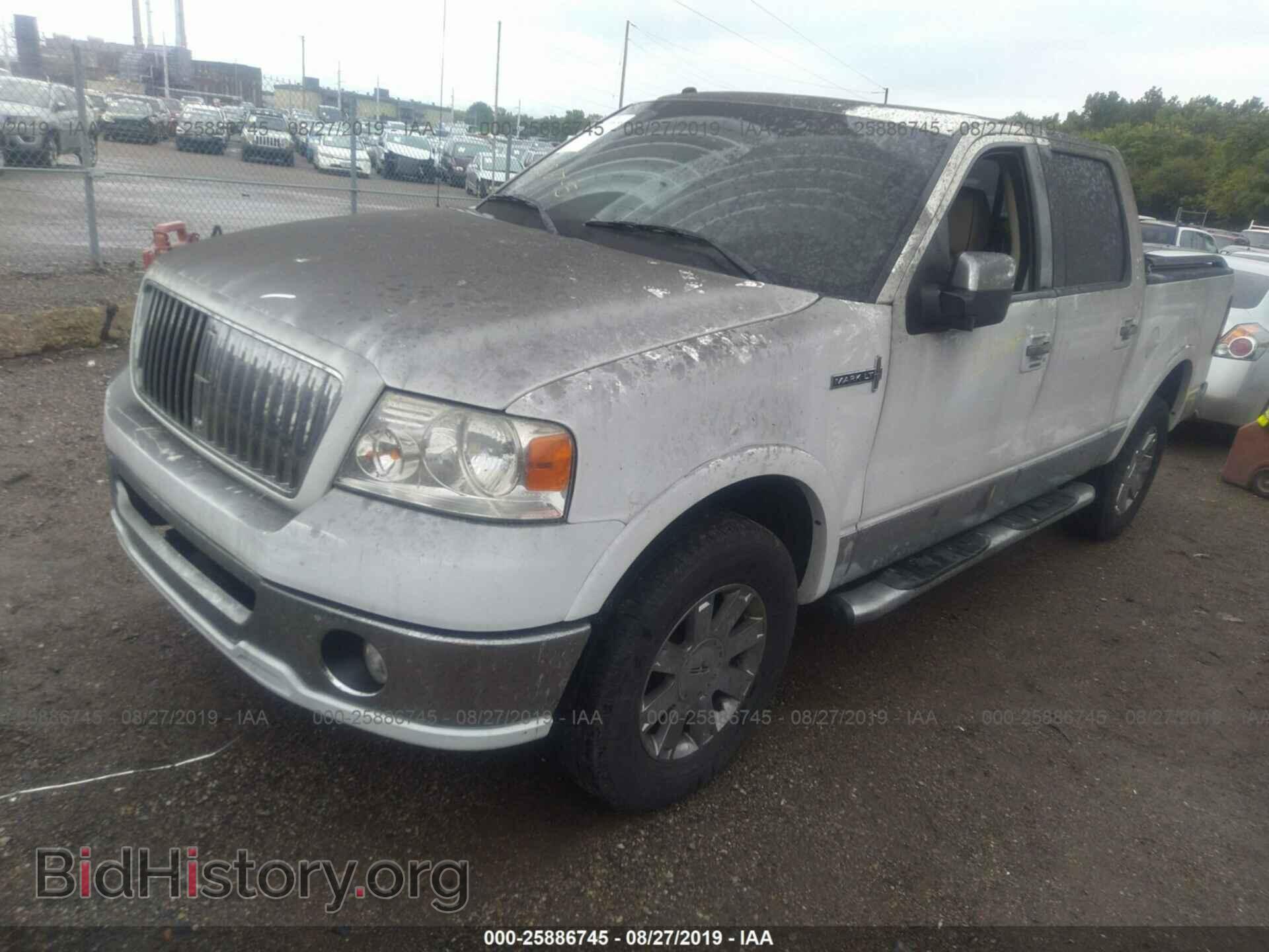 2006 LINCOLN MARK LT - VIN: 5LTPW18546FJ11995 - Фото 2
