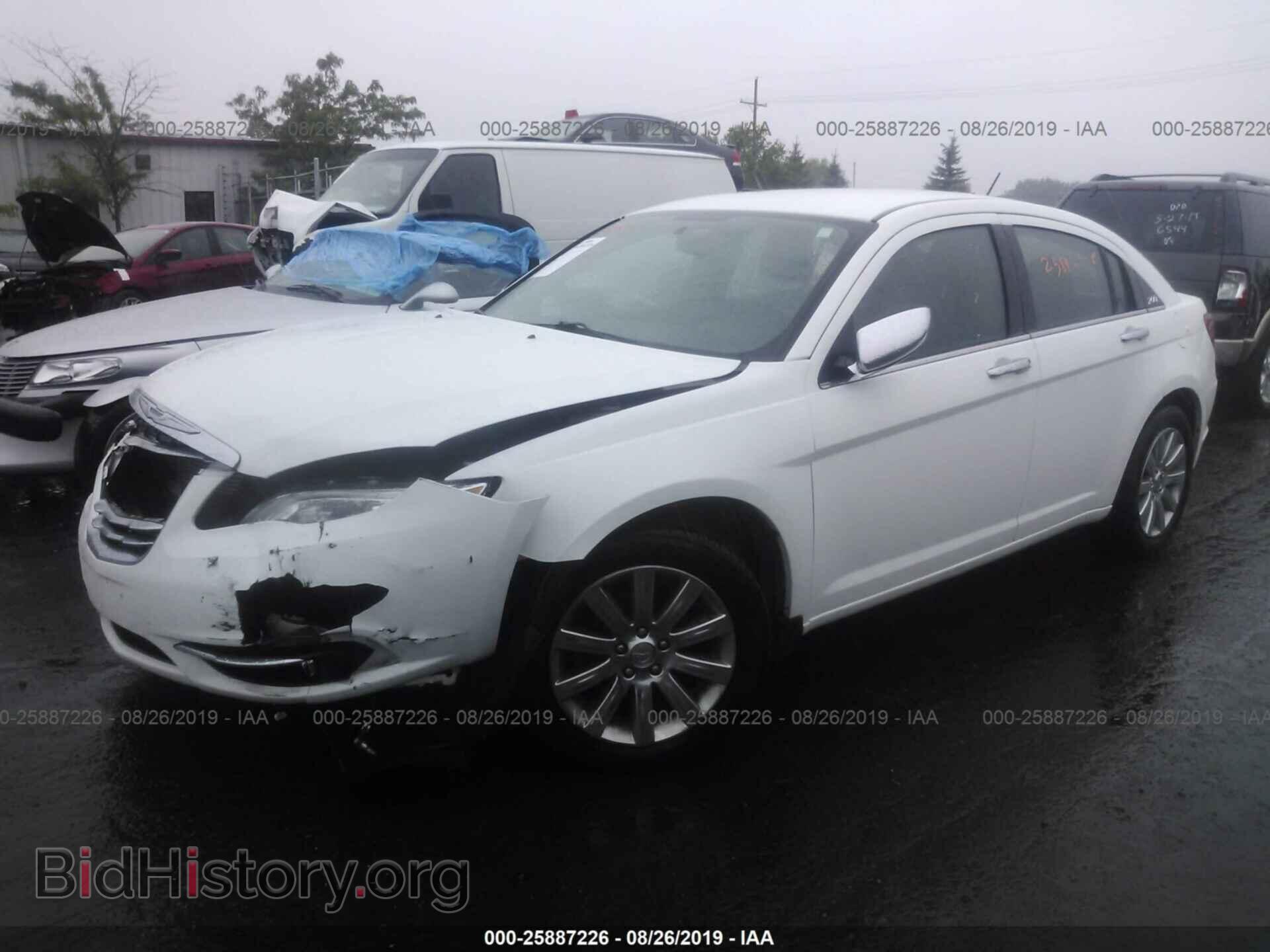 2014 CHRYSLER 200 - VIN: 1C3CCBCG5EN150516 - Photo 2