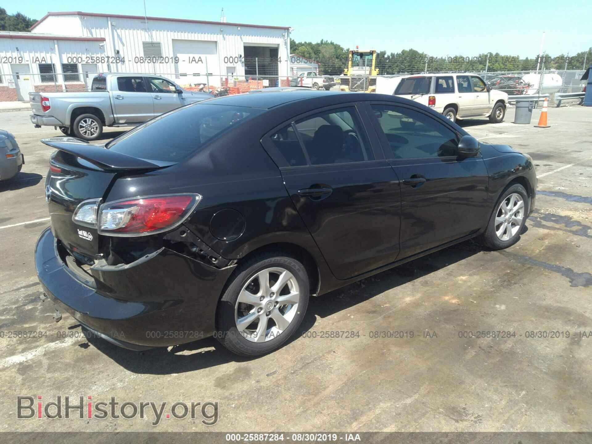 2011 MAZDA 3 - VIN: JM1BL1VF4B1471410 - Фото 4