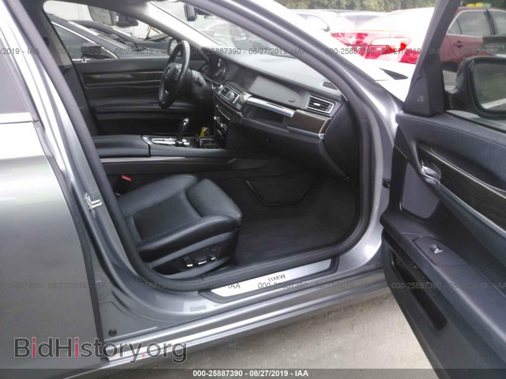 2012 BMW 750 - VIN: WBAKC8C59CC434777 - Фото 5