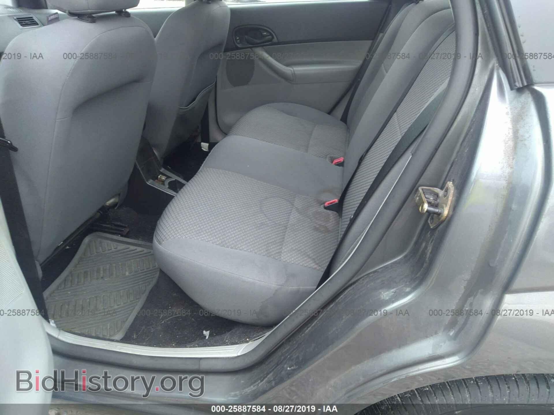 2005 FORD FOCUS - VIN: 3FAHP37NX5R140748 - Фото 8