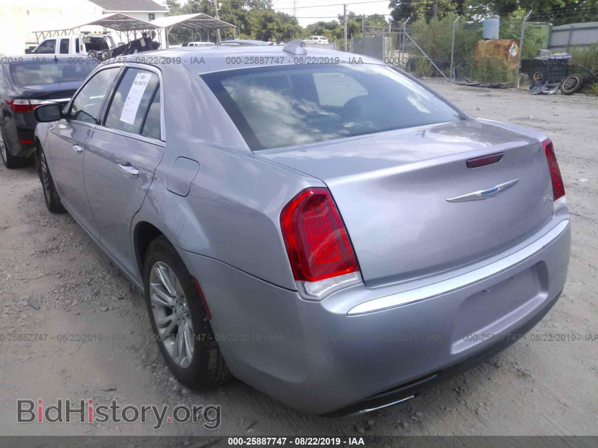 2017 CHRYSLER 300C - VIN: 2C3CCAEG3HH596667 - Фото 3