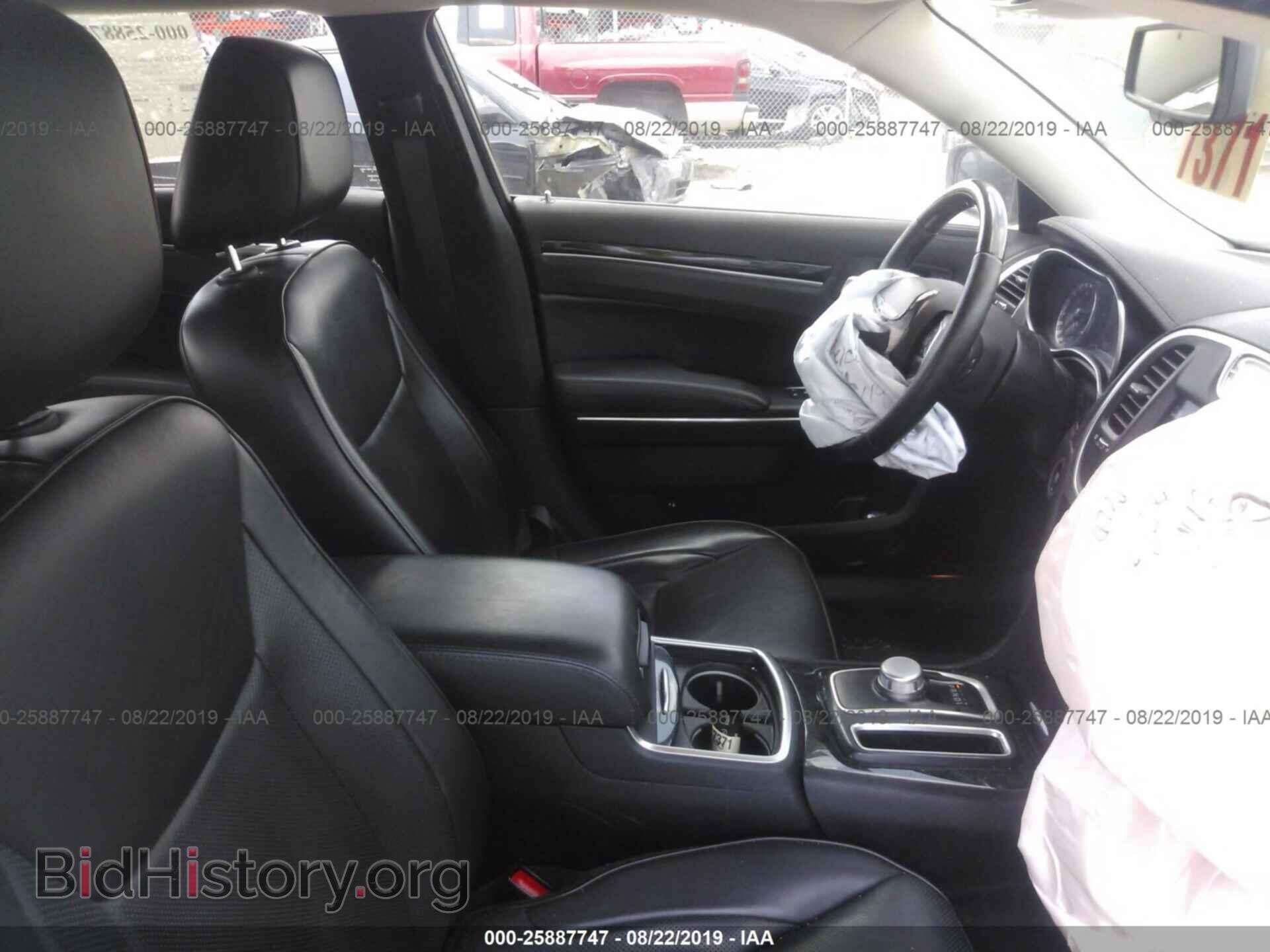 2017 CHRYSLER 300C - VIN: 2C3CCAEG3HH596667 - Фото 5