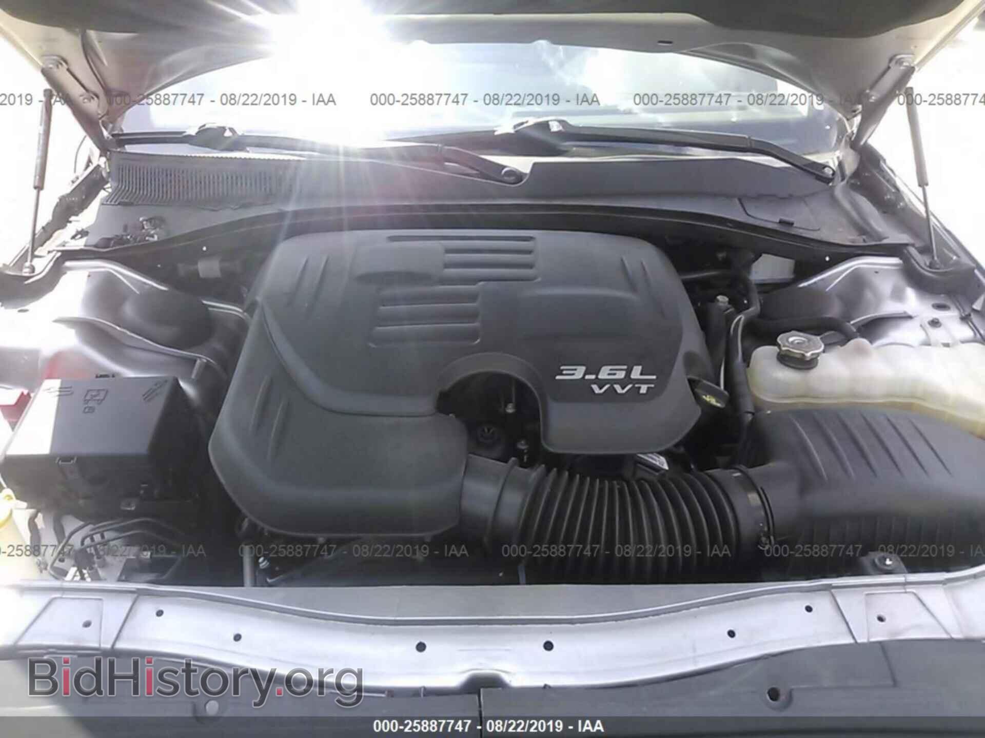 2017 CHRYSLER 300C - VIN: 2C3CCAEG3HH596667 - Фото 10