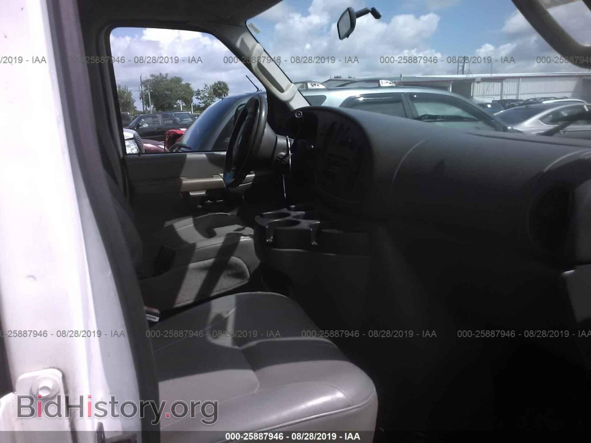 2006 FORD ECONOLINE - VIN: 1FTNE24W66DB08075 - Фото 5