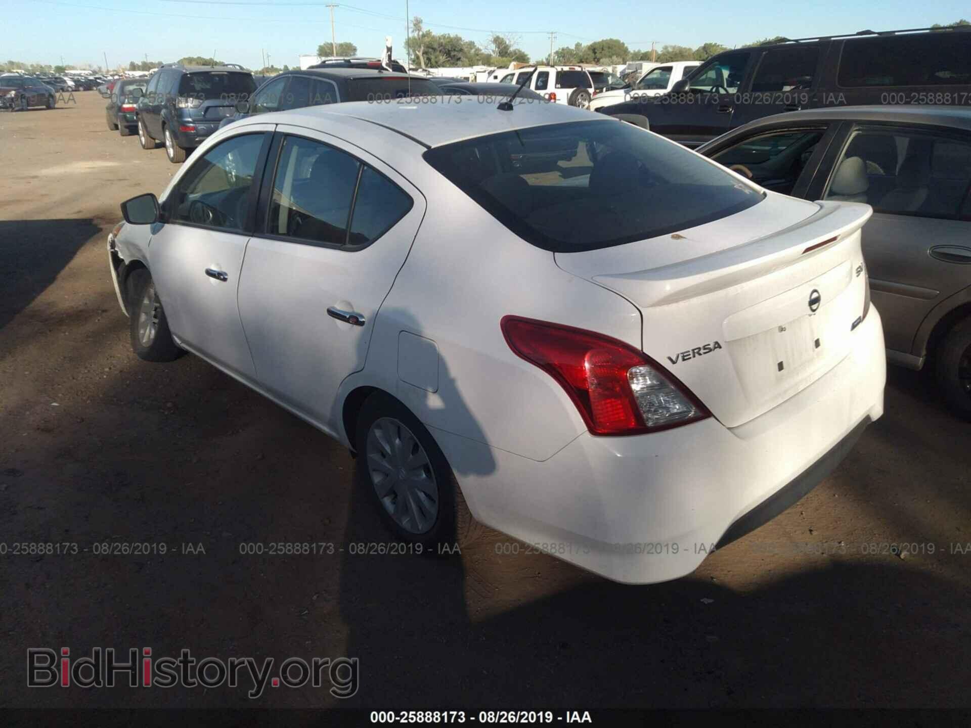2016 NISSAN VERSA - VIN: 3N1CN7AP1GL879947 - Фото 3