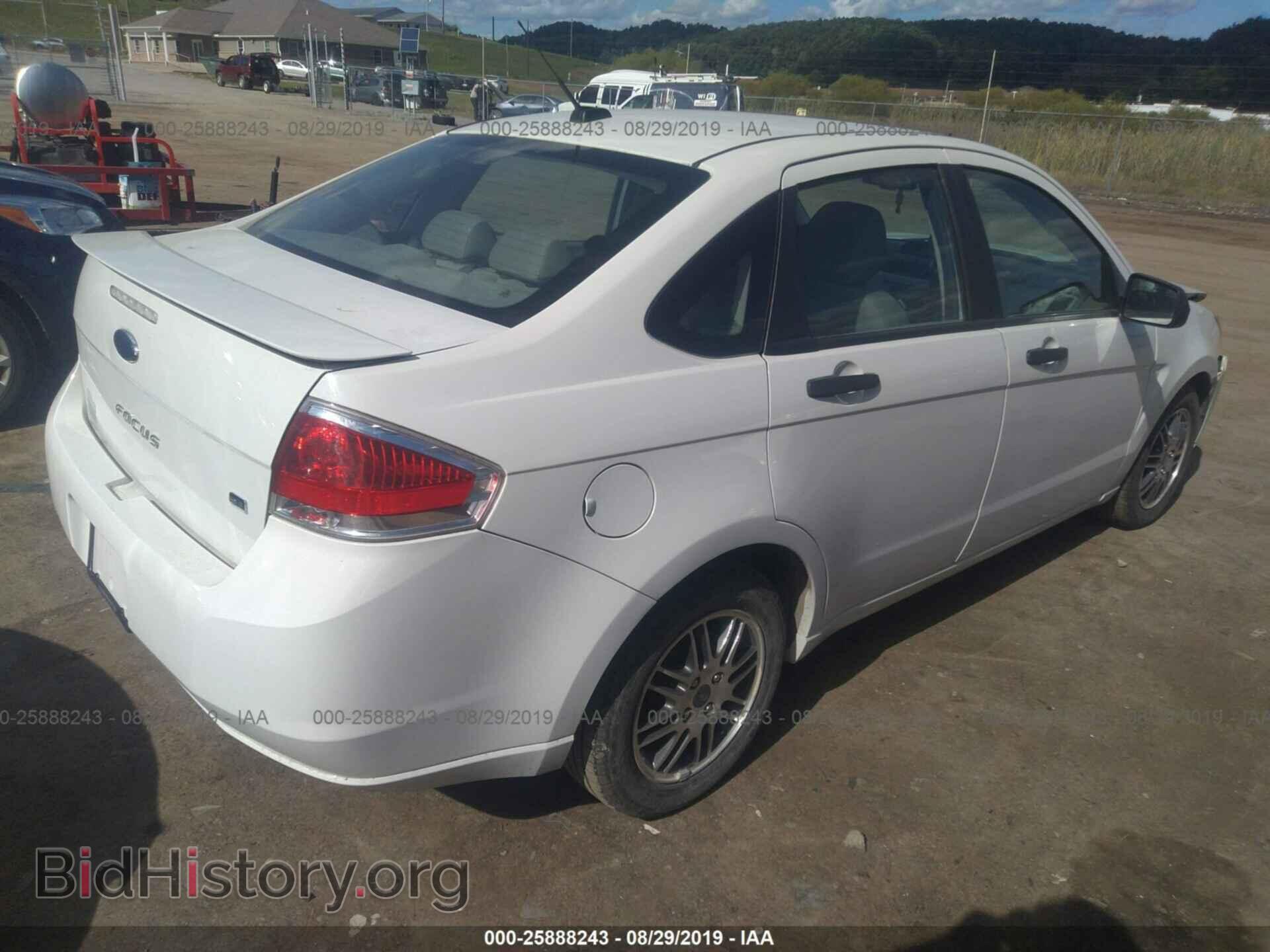 2011 FORD FOCUS - VIN: 1FAHP3FN8BW194673 - Фото 4