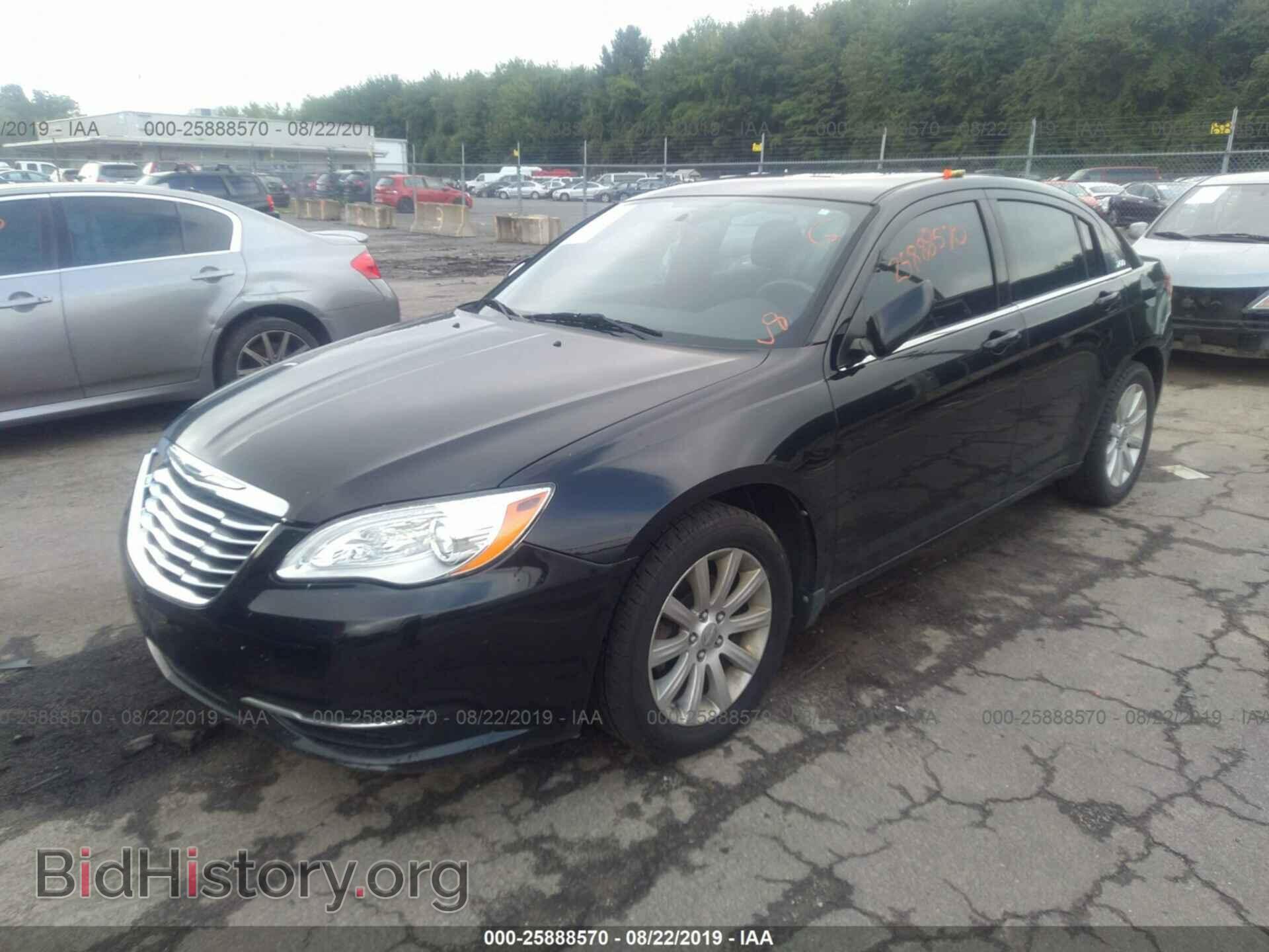 2011 CHRYSLER 200 - VIN: 1C3BC1FB6BN592979 - Фото 2