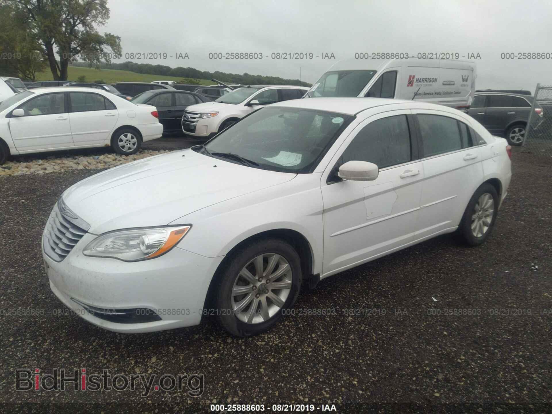 2013 CHRYSLER 200 - VIN: 1C3CCBBG9DN766039 - Photo 2