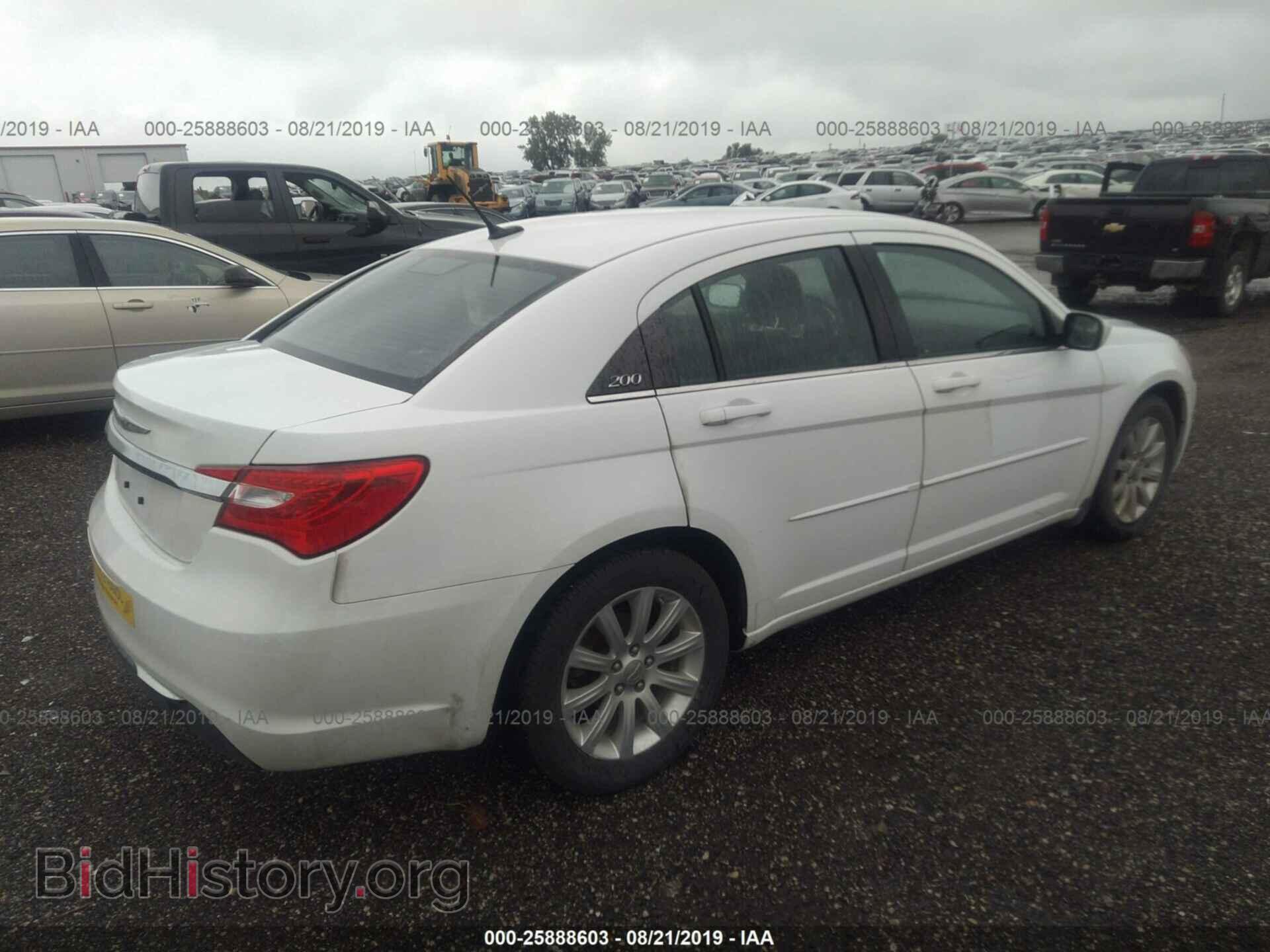 2013 CHRYSLER 200 - VIN: 1C3CCBBG9DN766039 - Photo 4
