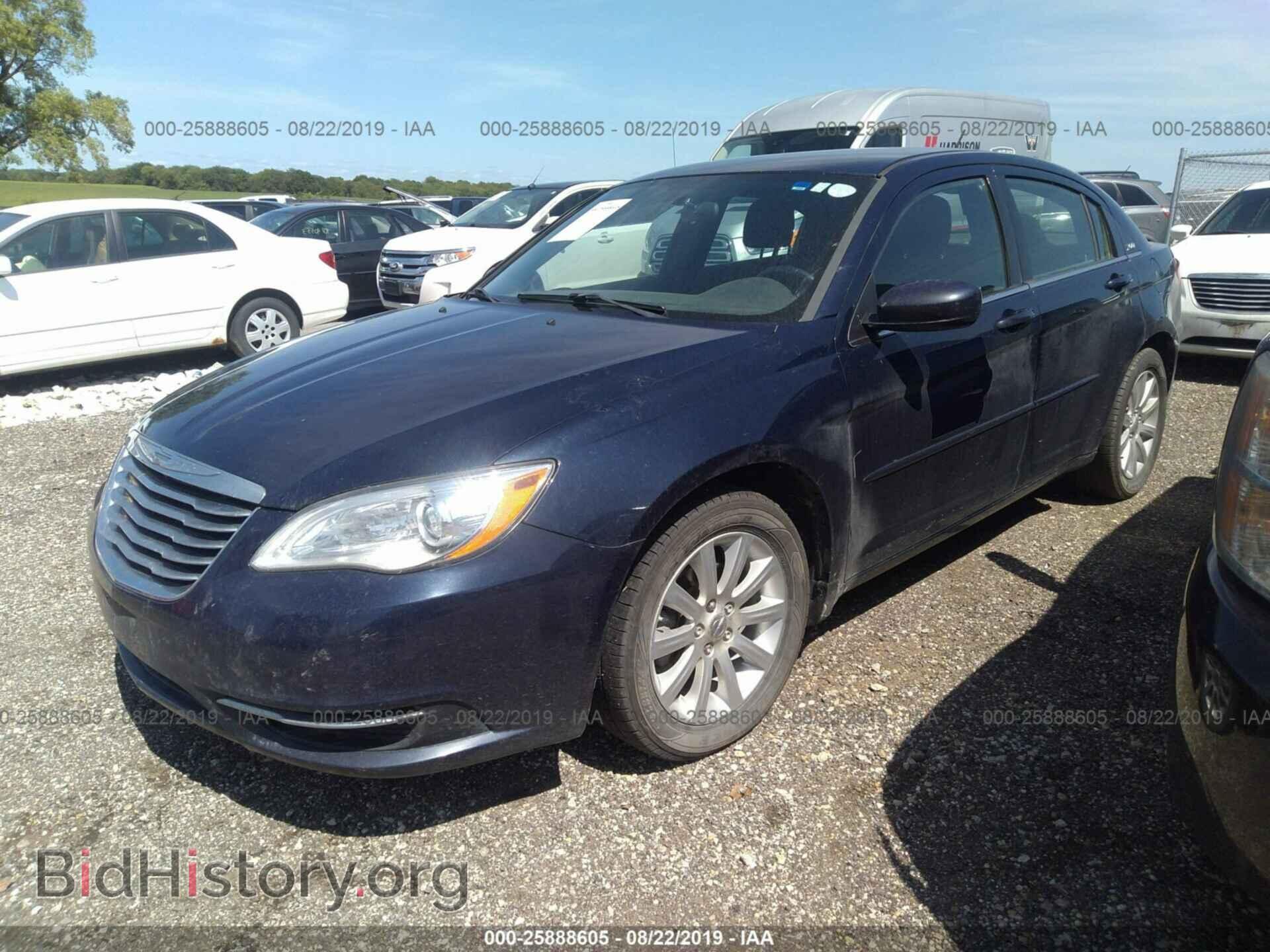 2014 CHRYSLER 200 - VIN: 1C3CCBBG1EN194806 - Photo 2