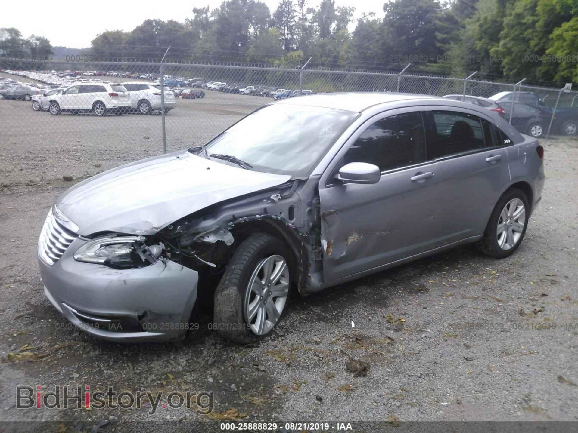 2013 CHRYSLER 200 - VIN: 1C3CCBBB2DN734683 - Фото 2