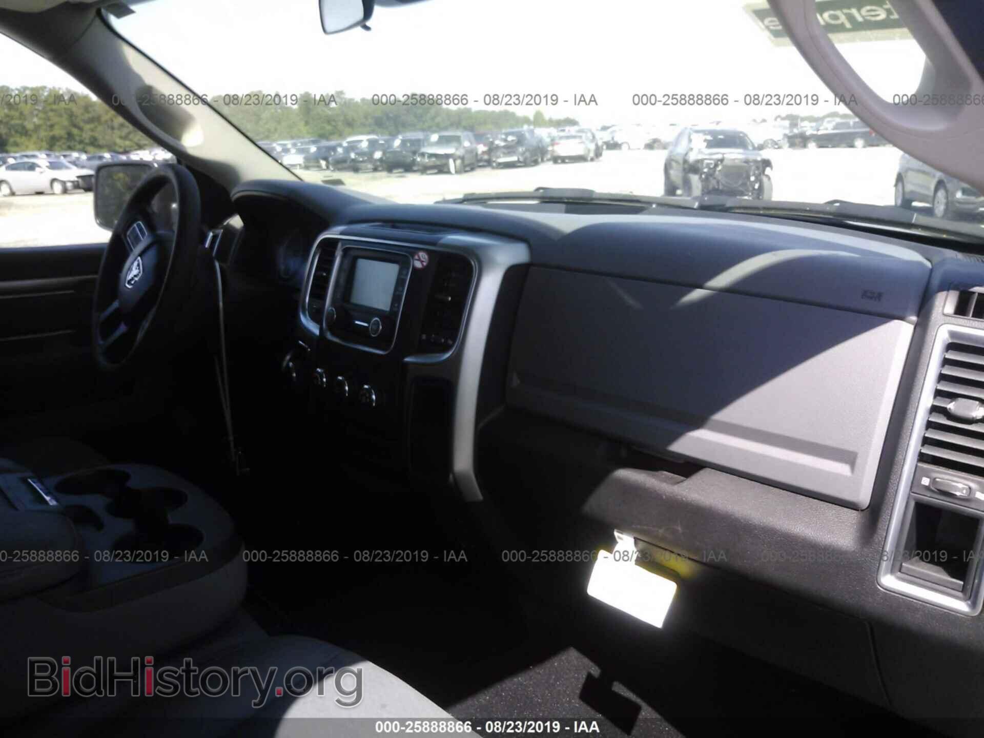 2019 RAM 1500 CLASSIC - VIN: 1C6RR7TT6KS614450 - Фото 5
