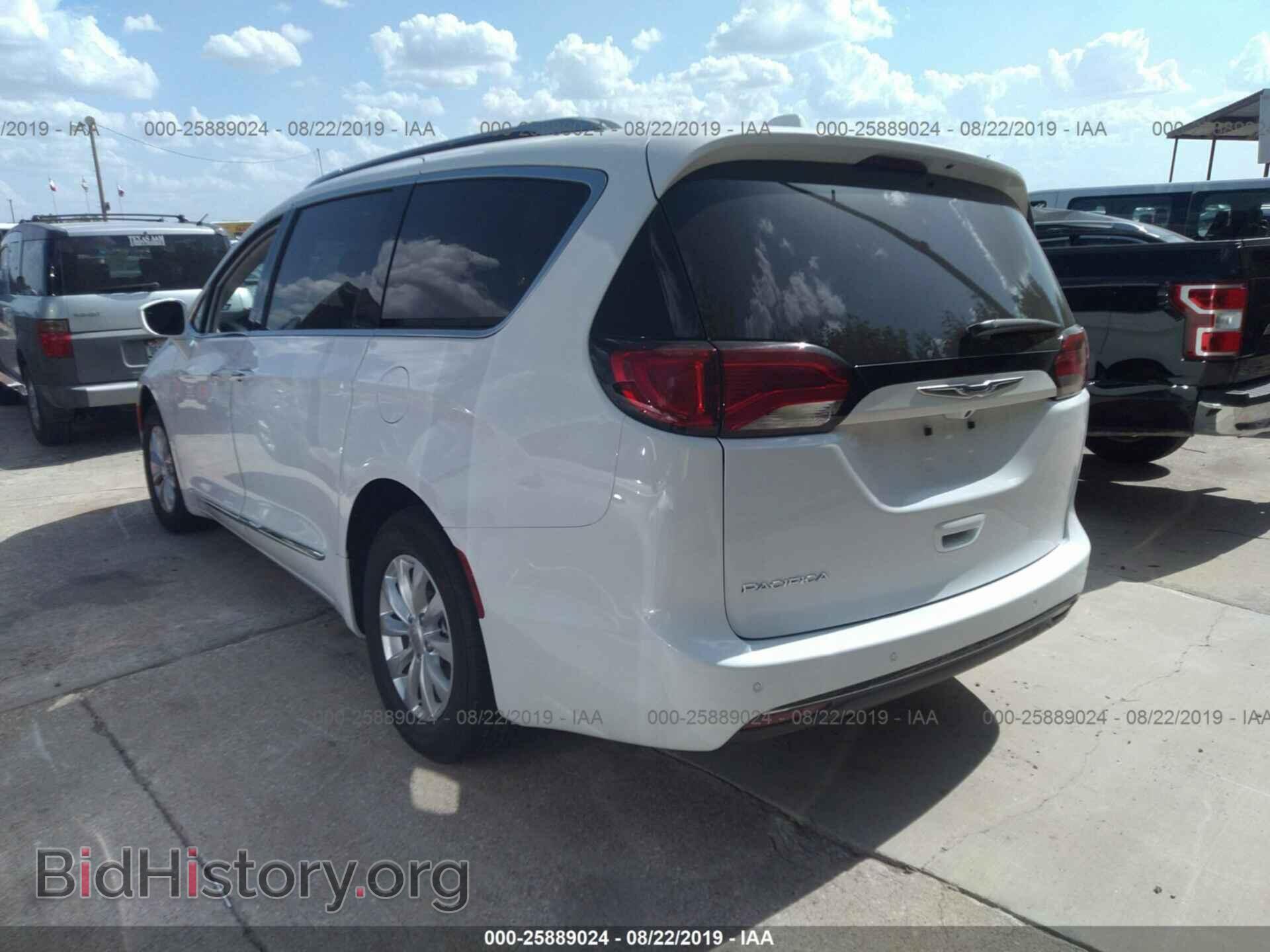 2019 CHRYSLER PACIFICA - VIN: 2C4RC1BG2KR731956 - Фото 3