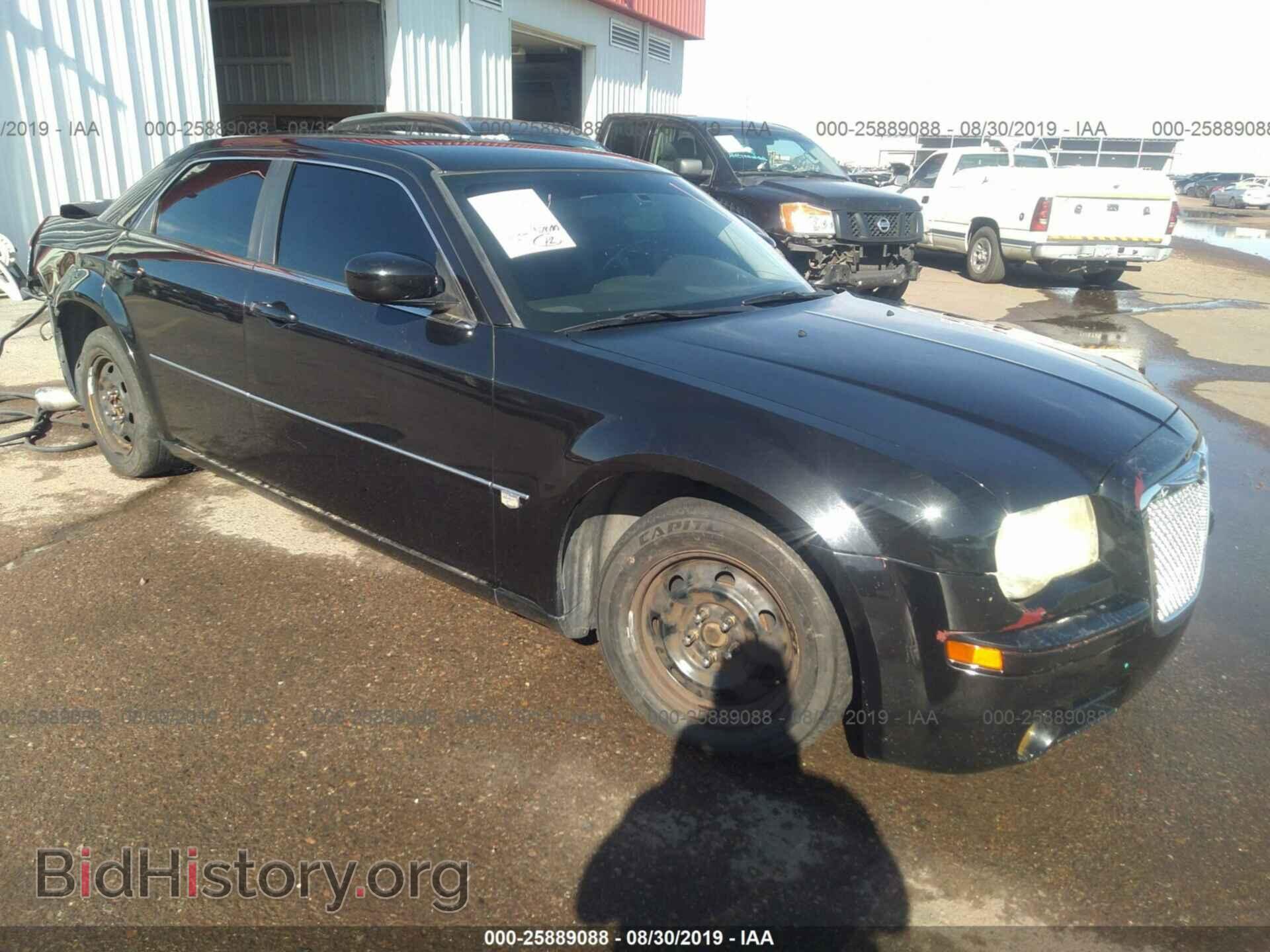 Photo 2C3LA63H56H205398 - CHRYSLER 300C 2006