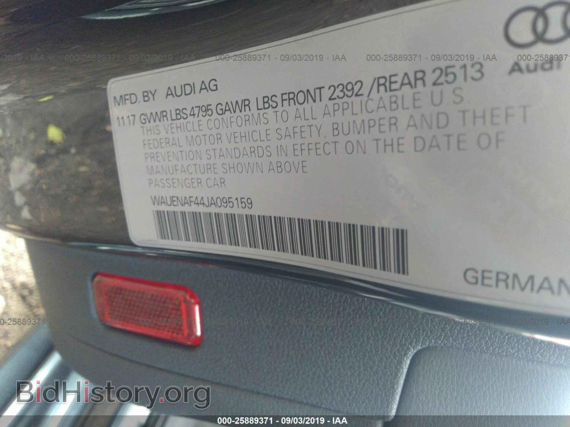 2018 AUDI A4 - VIN: WAUENAF44JA095159 - Фото 9