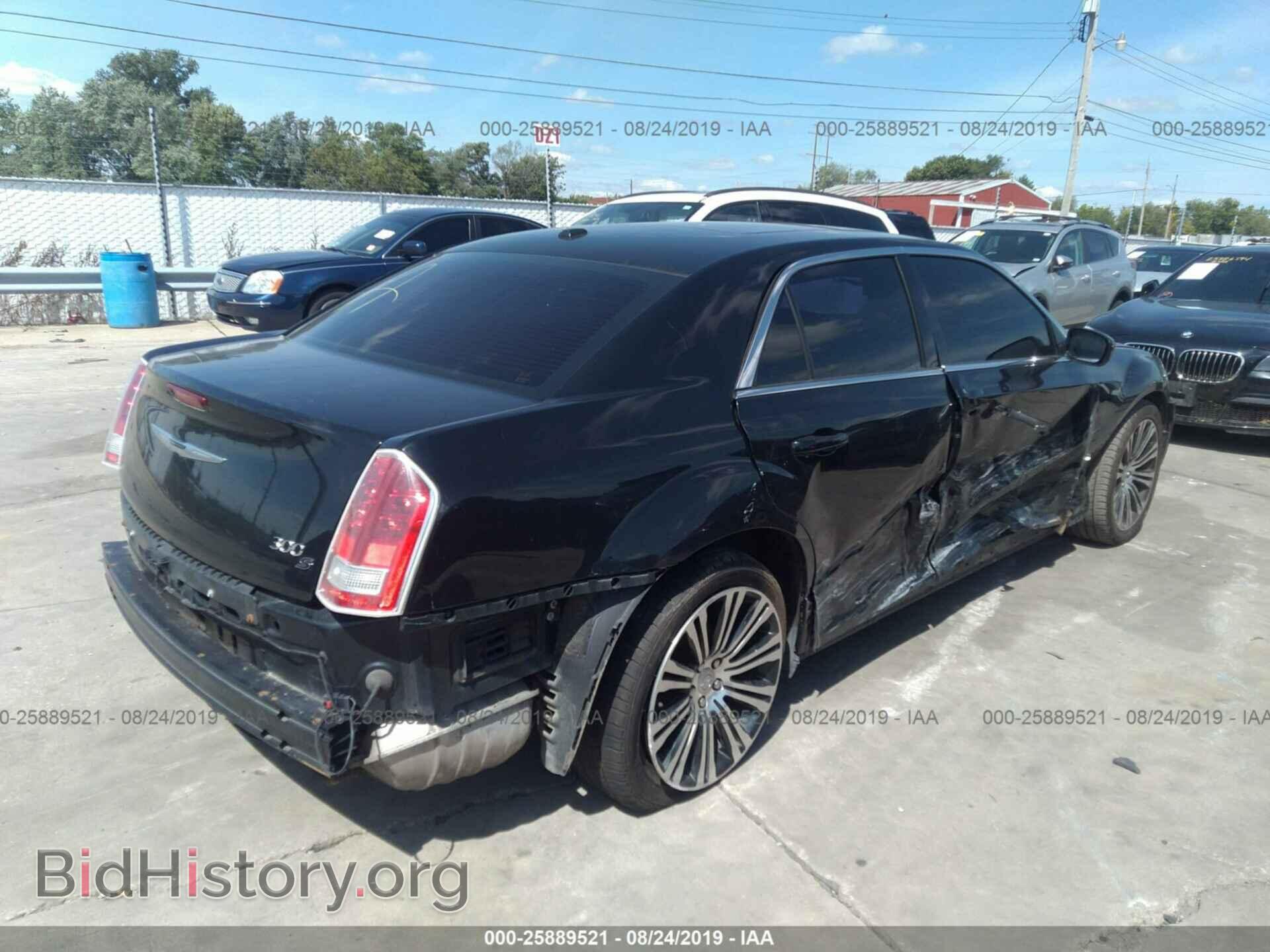 2013 CHRYSLER 300 - VIN: 2C3CCABG5DH739066 - Фото 4