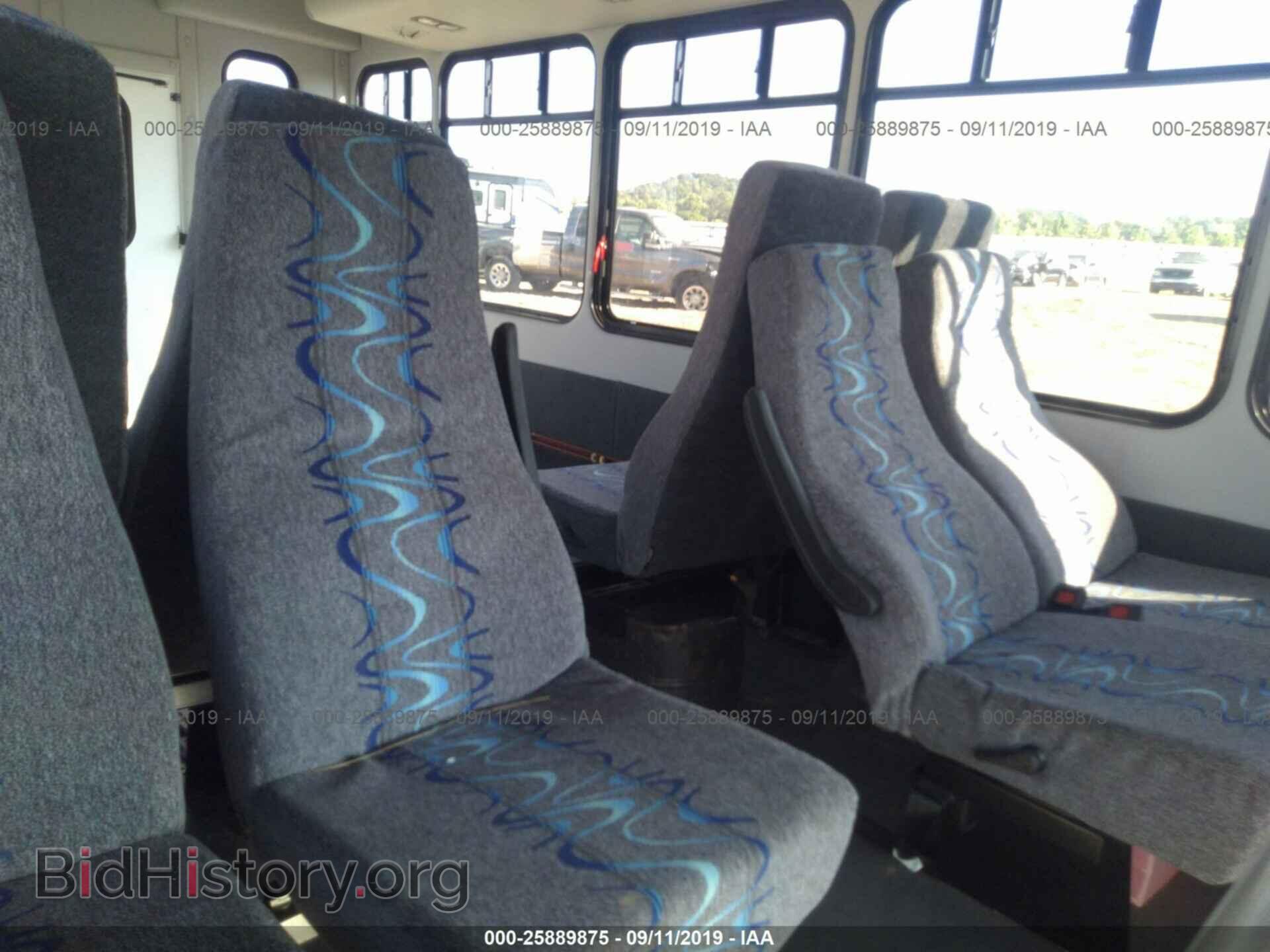 2011 FORD ECONOLINE - VIN: 1FDEE3FS2BDA72794 - Фото 7