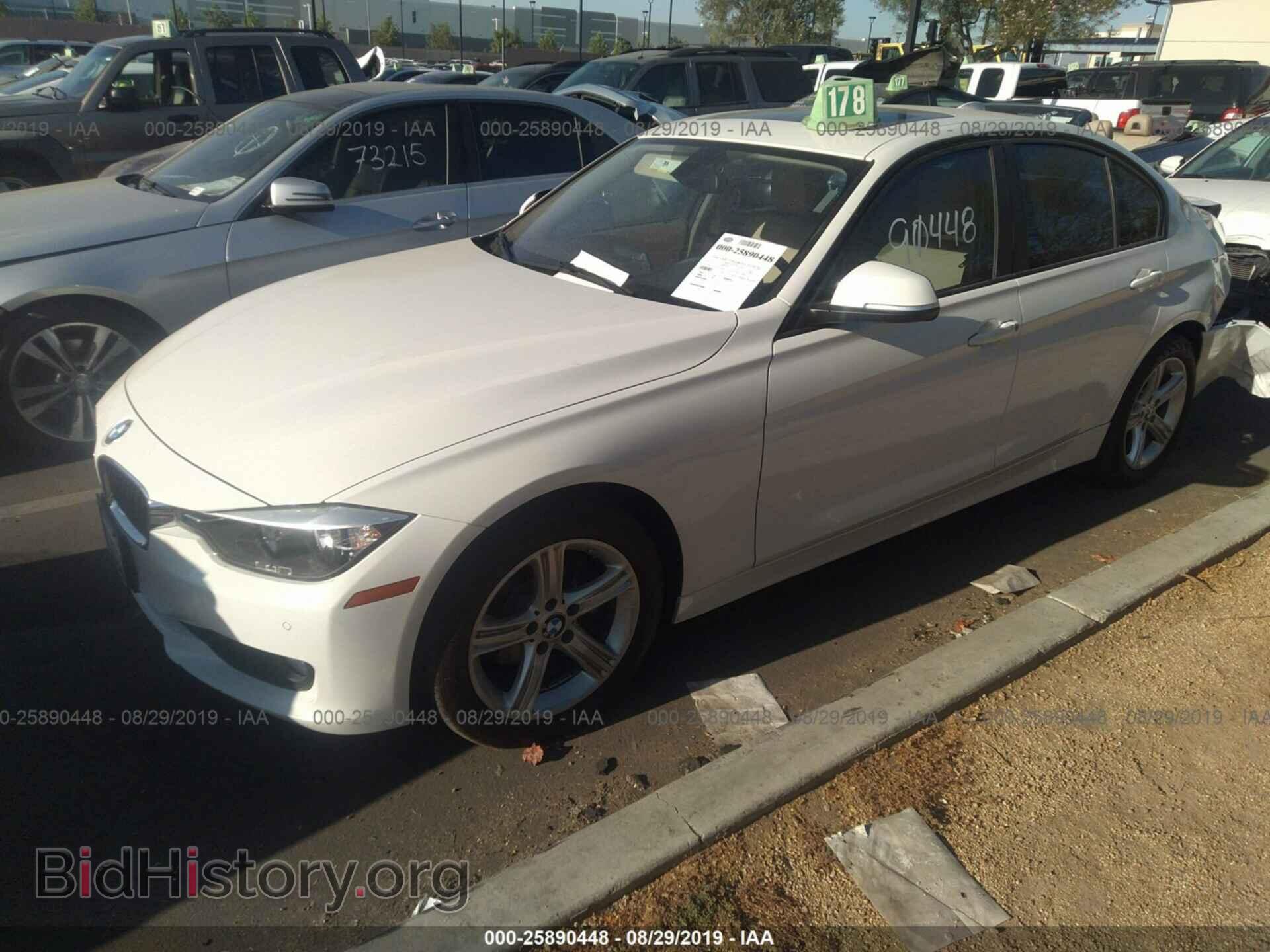 2015 BMW 328 - VIN: WBA3C1C55FK123093 - Фото 2