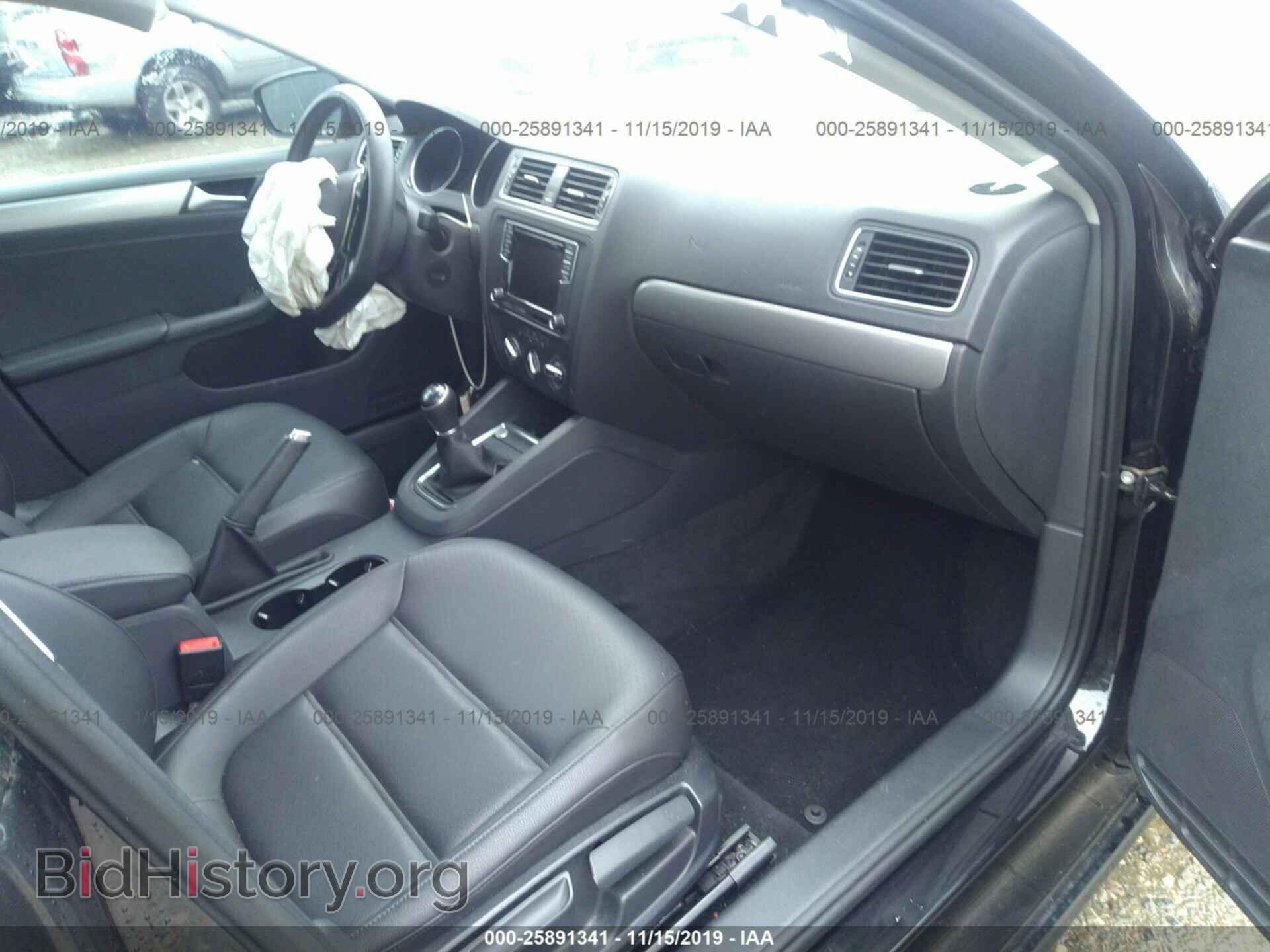 2017 VOLKSWAGEN JETTA - VIN: 3VWB67AJXHM347901 - Фото 5