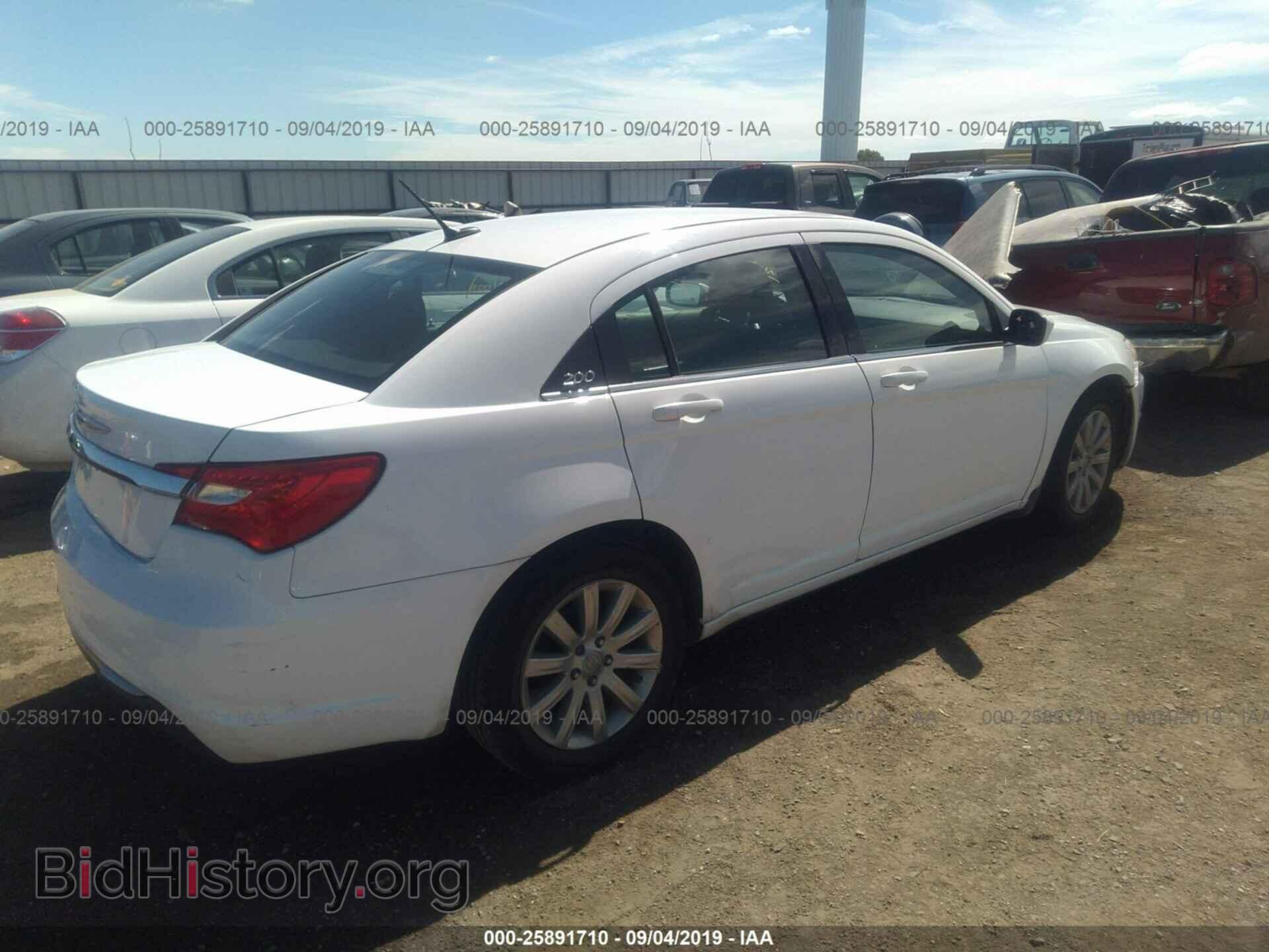 2014 CHRYSLER 200 - VIN: 1C3CCBBG7EN106969 - Фото 4
